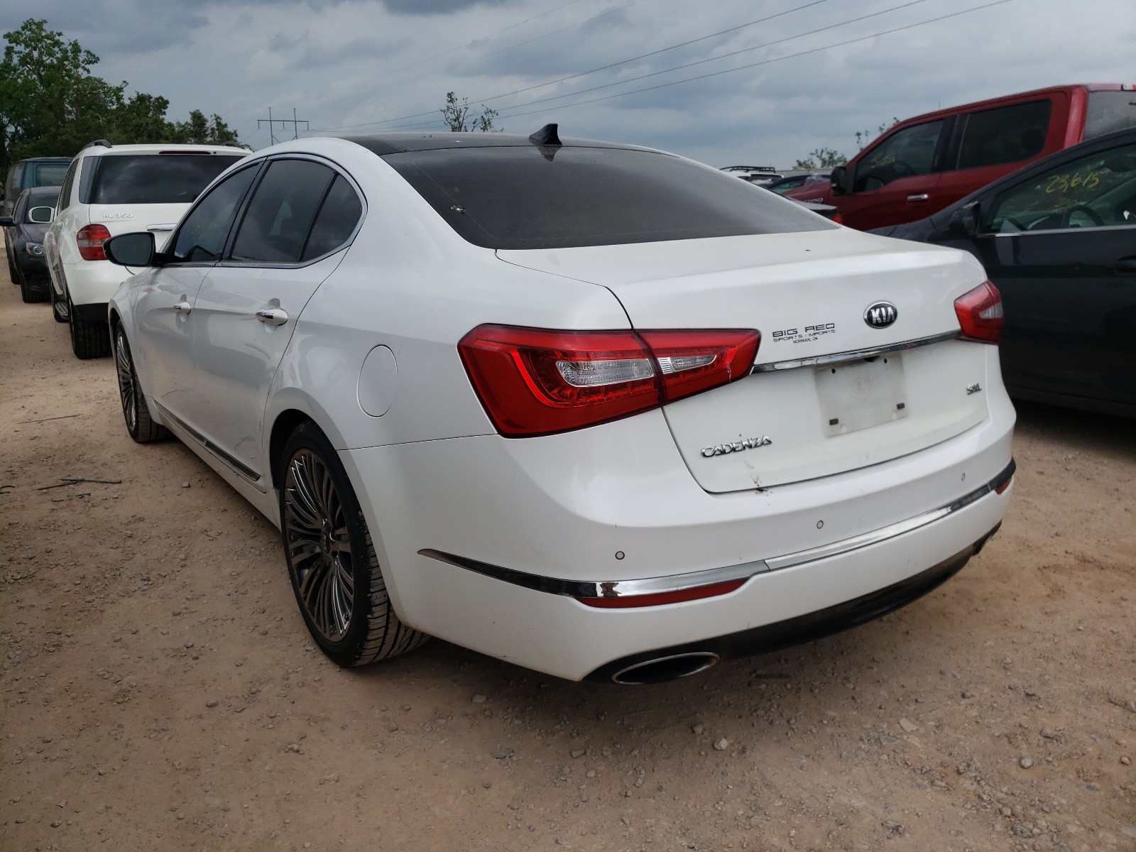Photo 3 from auction – 2014 KIA CADENZA PR with VIN KNALN4D75E5165238