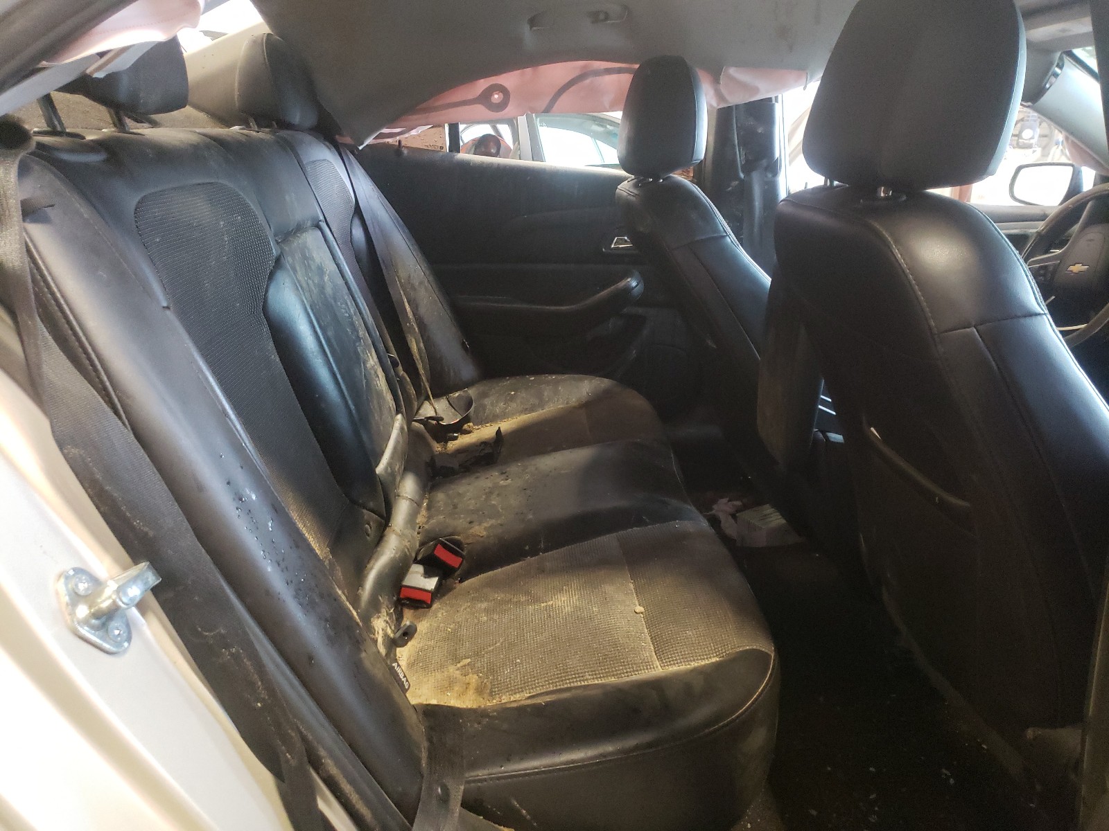 Photo 6 from auction – 2015 CHEVROLET MALIBU 1LT with VIN 1G11C5SL0FF273938