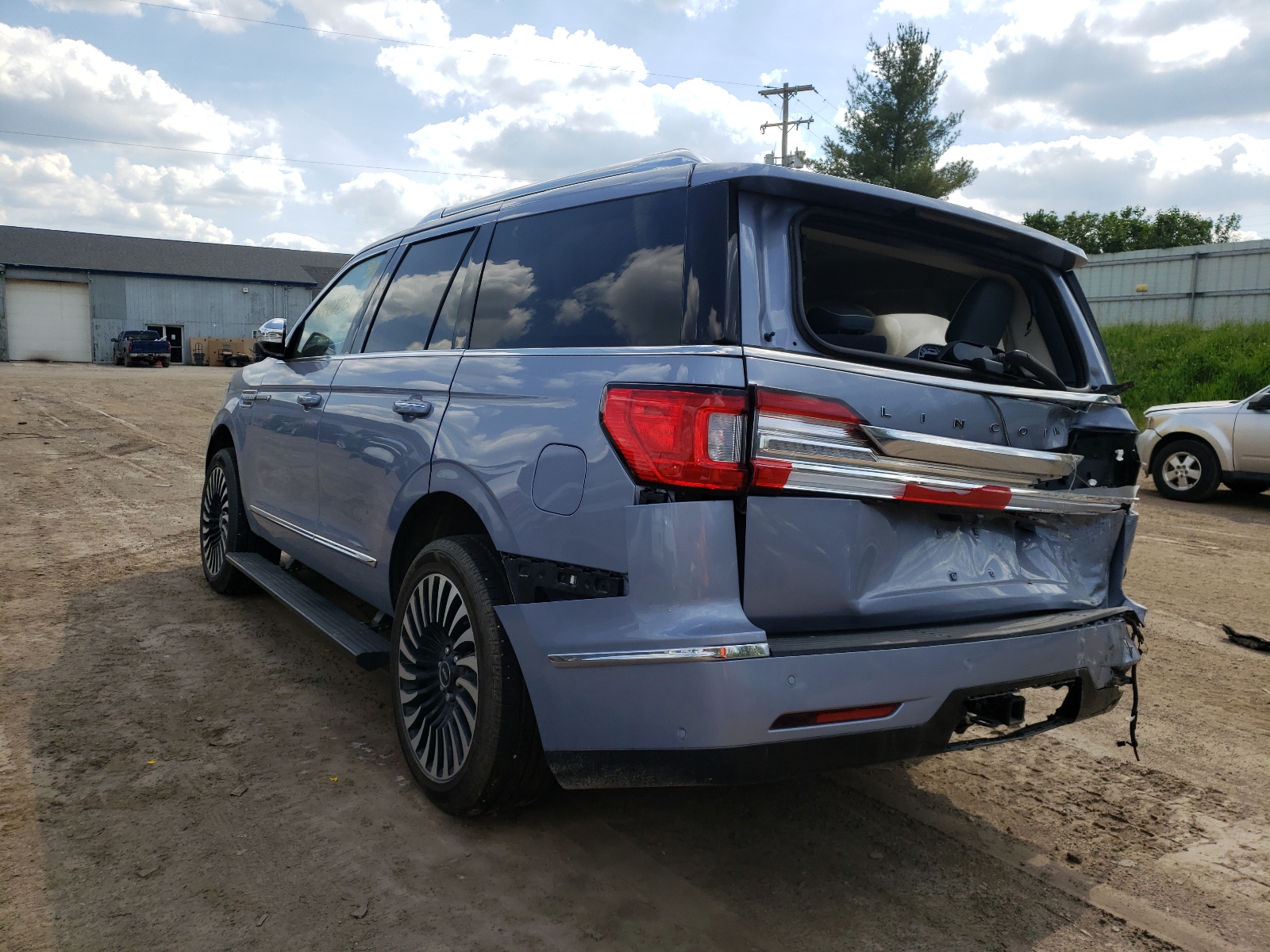 Photo 3 from auction – 2020 LINCOLN NAVIGATOR with VIN 5LMJJ2TT4LEL18254