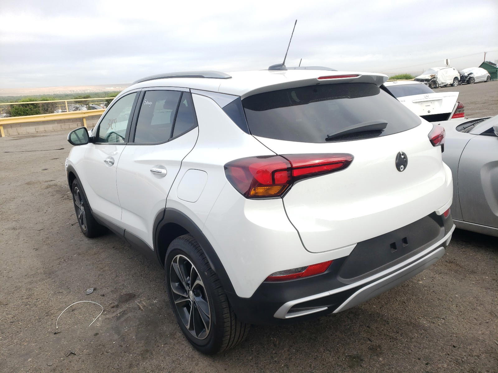 Photo 3 from auction – 2021 BUICK ENCORE GX with VIN KL4MMDSL2MB154122