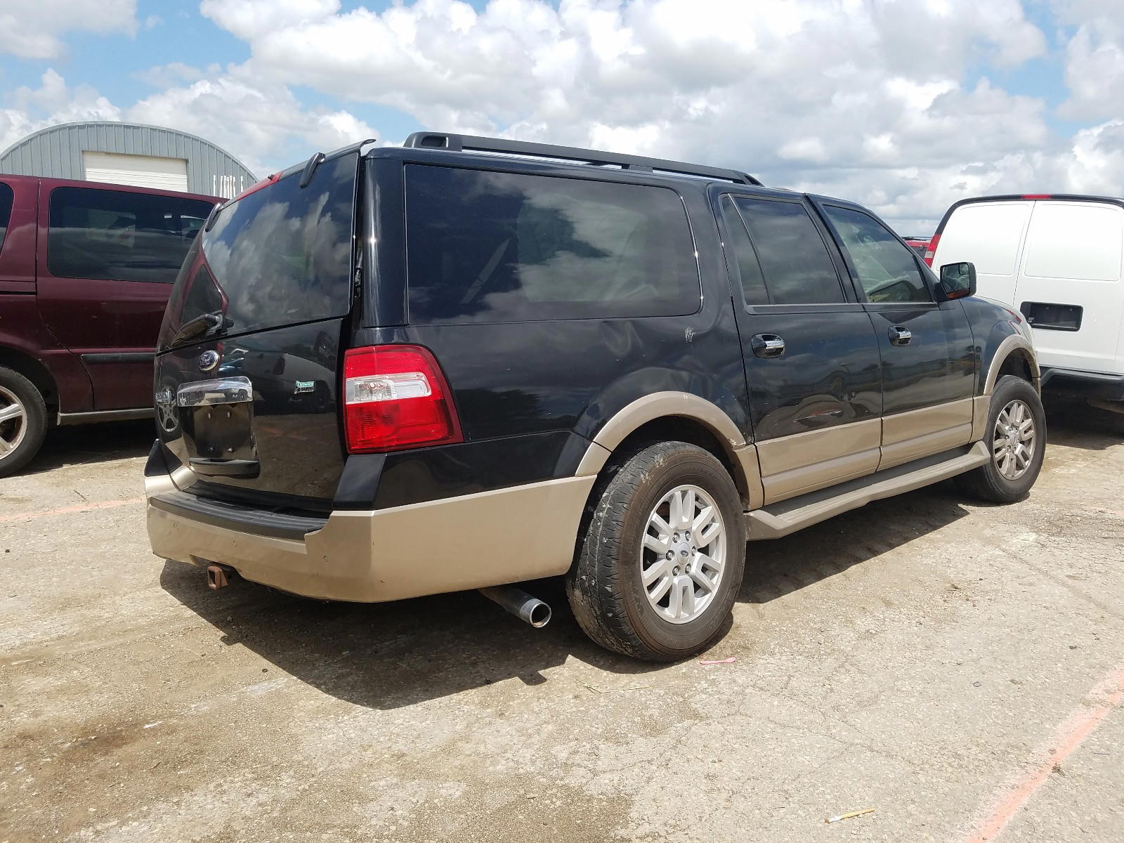 Photo 4 from auction – 2012 FORD EXPEDITION with VIN 1FMJK1J59CEF52632