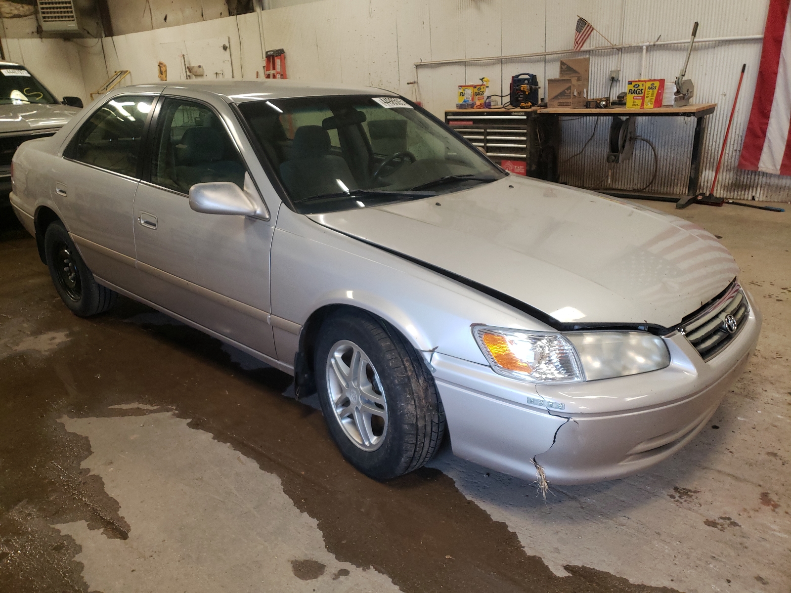 Photo 1 from auction – 2000 TOYOTA CAMRY LE with VIN 4T1BF22K3YU103429