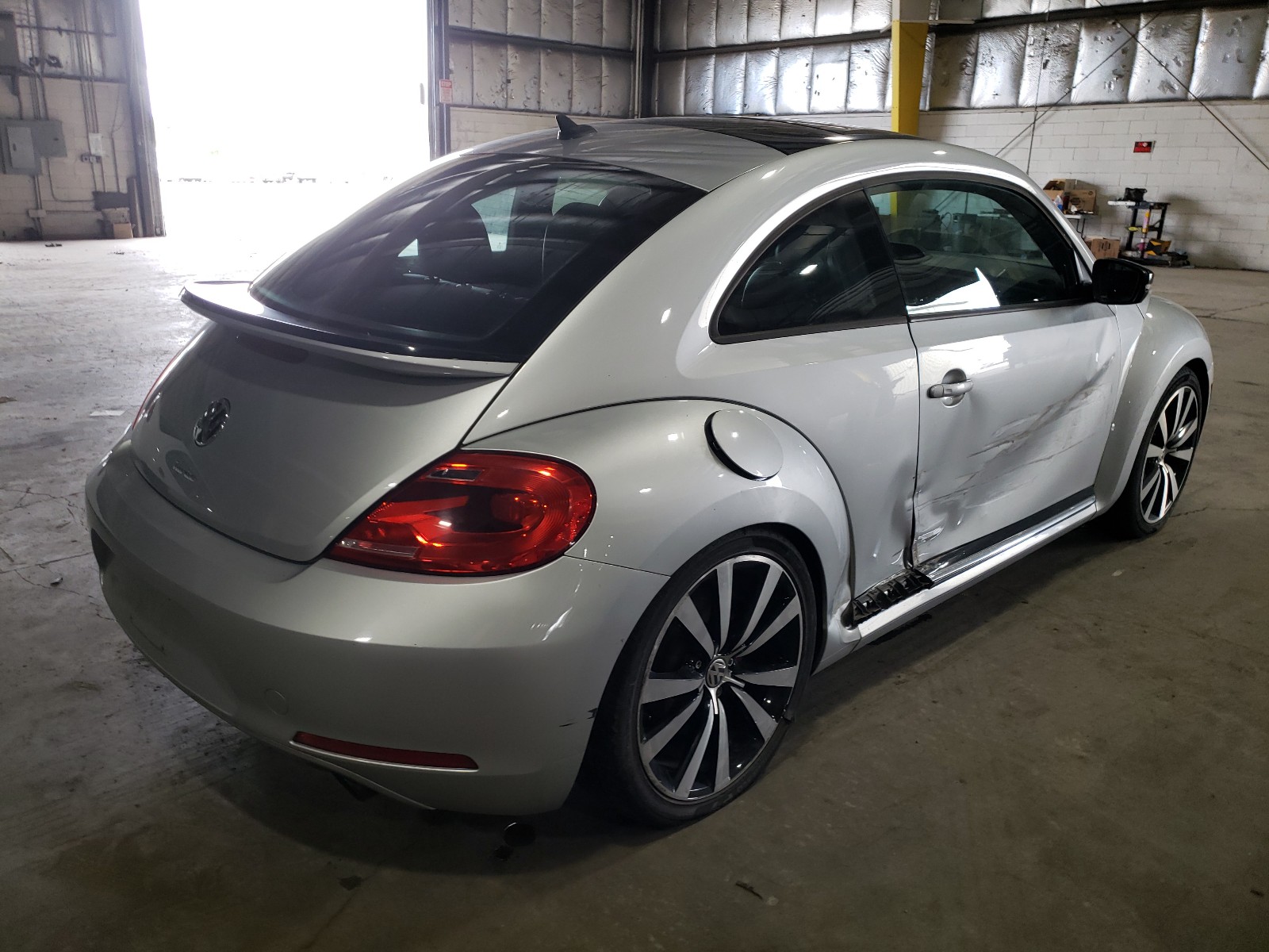 Photo 4 from auction – 2013 VOLKSWAGEN BEETLE TUR with VIN 3VWVA7AT1DM629626