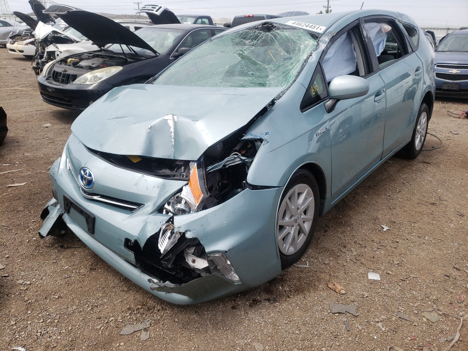 Photo 2 from auction – 2014 TOYOTA PRIUS V with VIN JTDZN3EU9E3319733