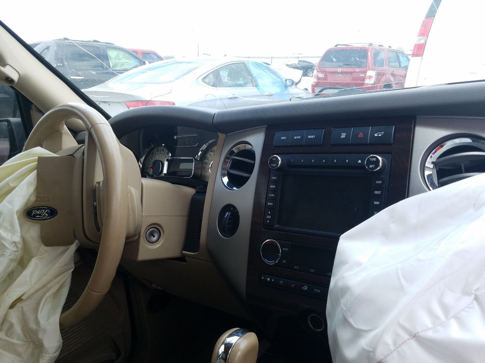 صورة رقم 9 من المزاد - 2012 FORD EXPEDITION مع VIN 1FMJK1J59CEF52632