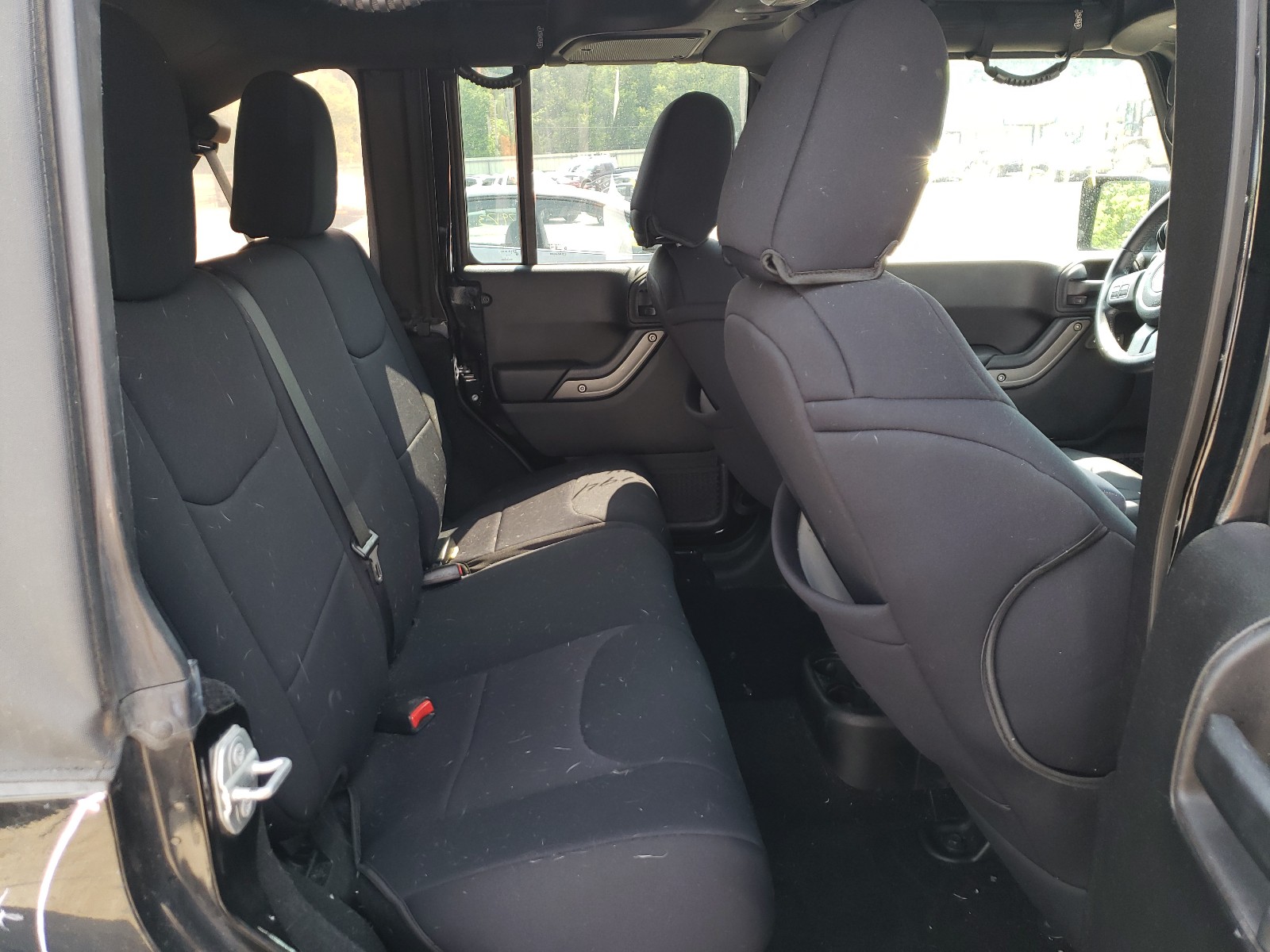 Photo 6 from auction – 2015 JEEP WRANGLER U with VIN 1C4BJWDG8FL674338
