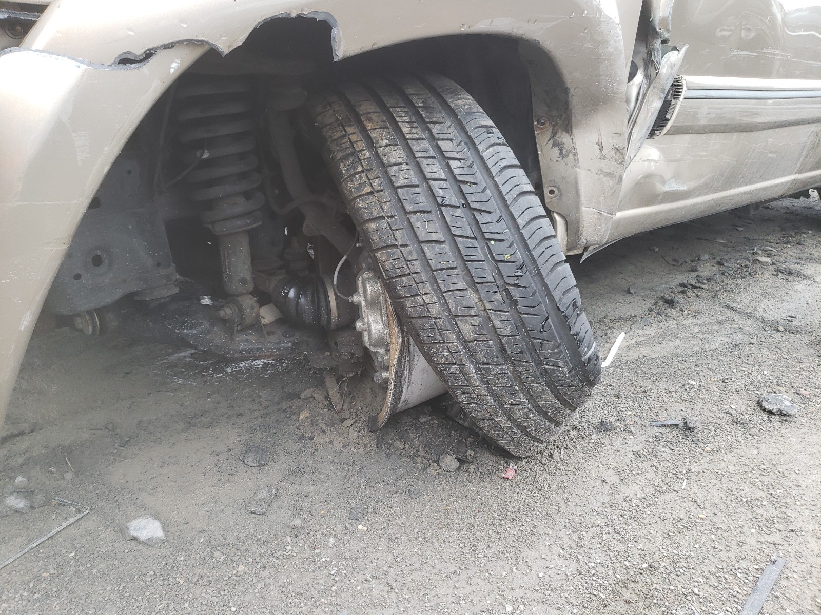 Photo 9 from auction – 2006 TOYOTA SEQUOIA LI with VIN 5TDBT48AX6S270475