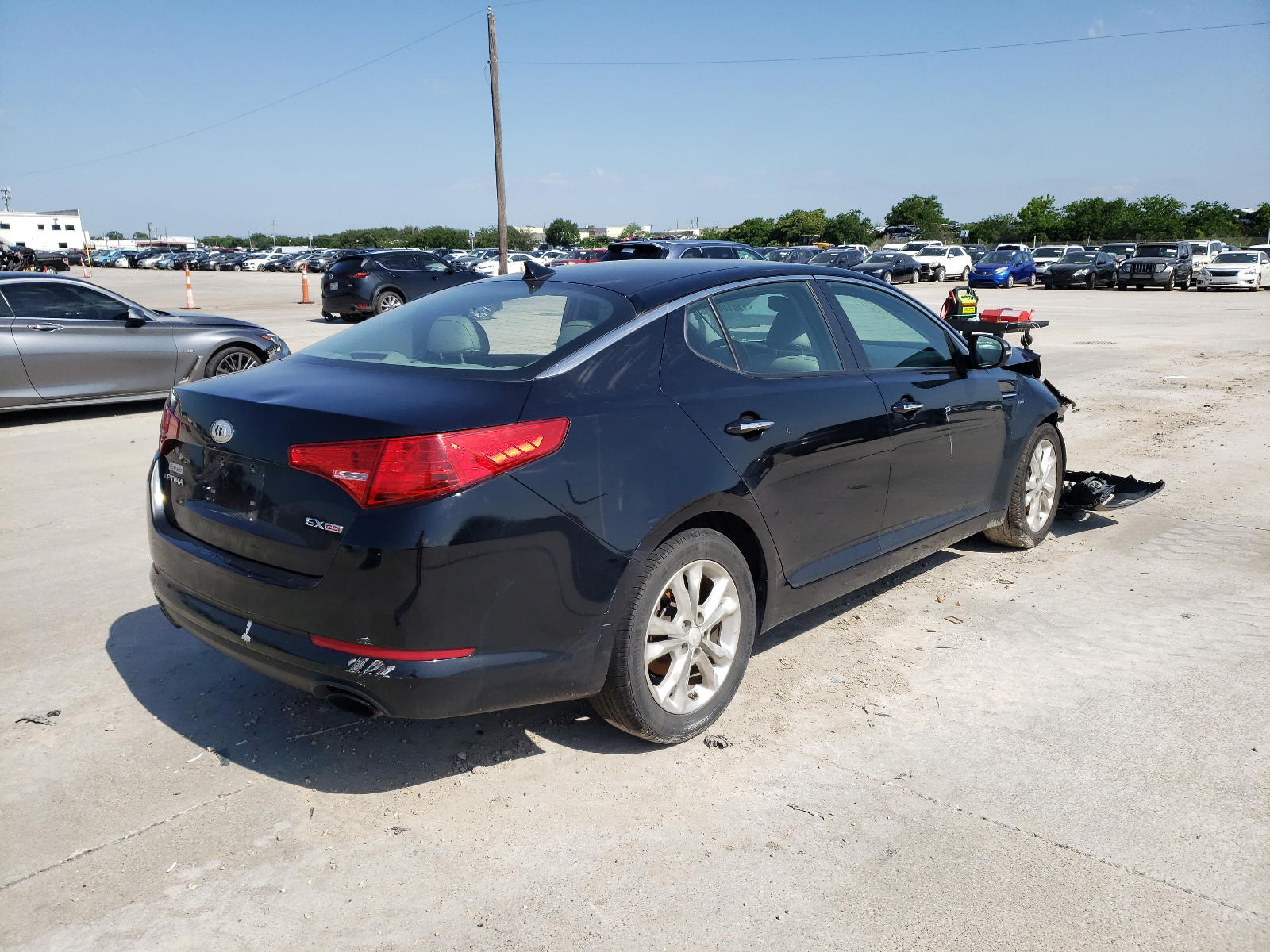Photo 4 from auction – 2013 KIA OPTIMA EX with VIN 5XXGN4A70DG157681