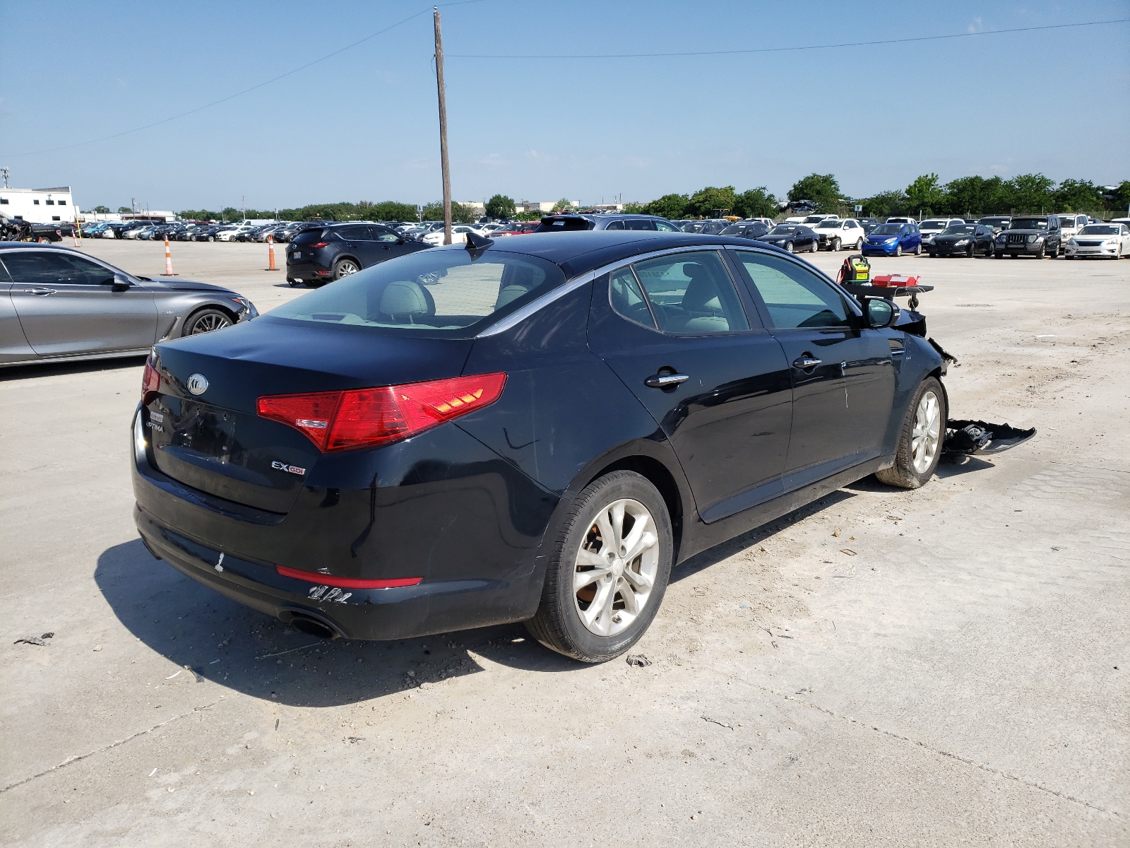Zdjęcie 4 z aukcji – 2013 KIA OPTIMA EX z VIN 5XXGN4A70DG157681
