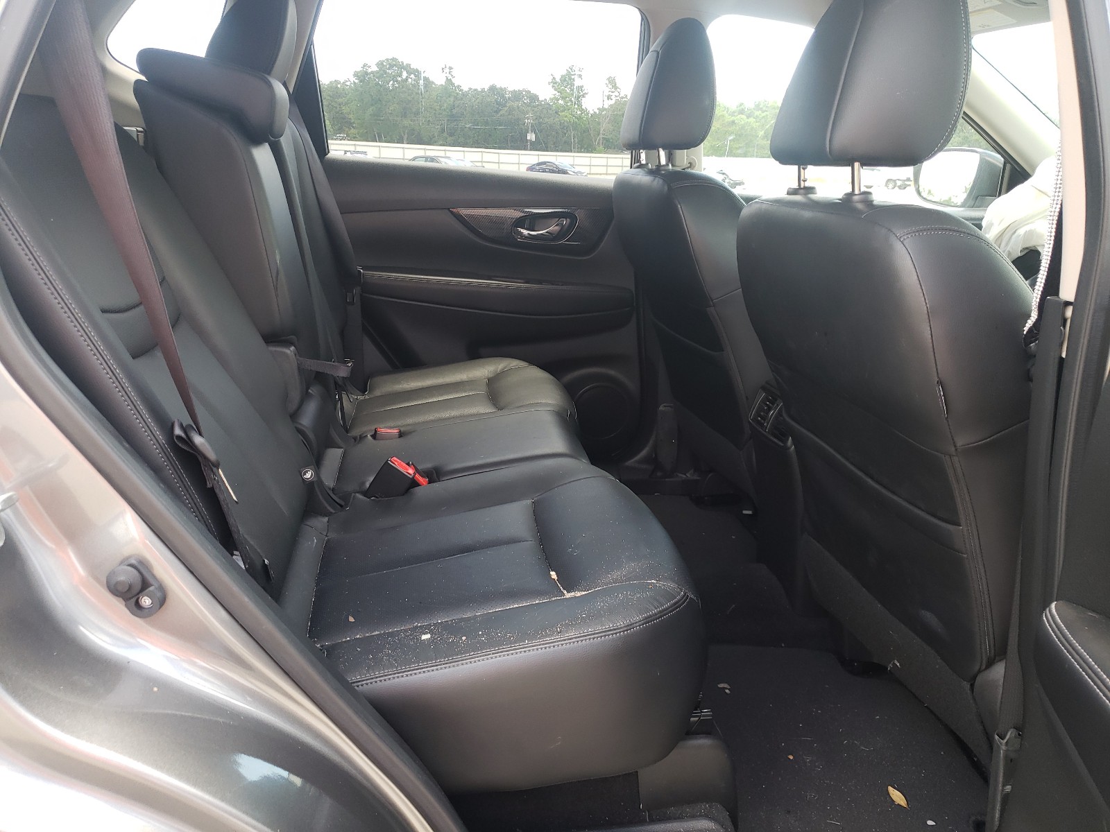 Photo 6 from auction – 2017 NISSAN ROGUE with VIN JN8AT2MT3HW390374