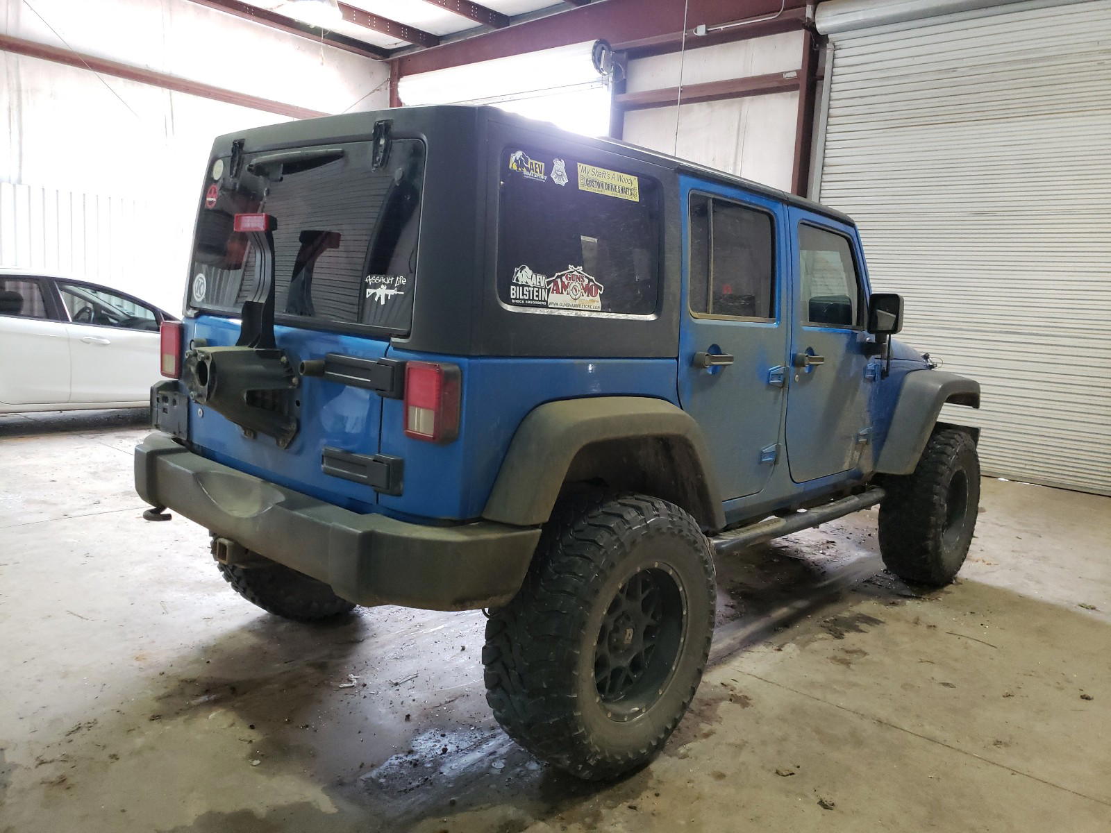 Photo 4 from auction – 2016 JEEP WRANGLER U with VIN 1C4BJWDG4GL146975