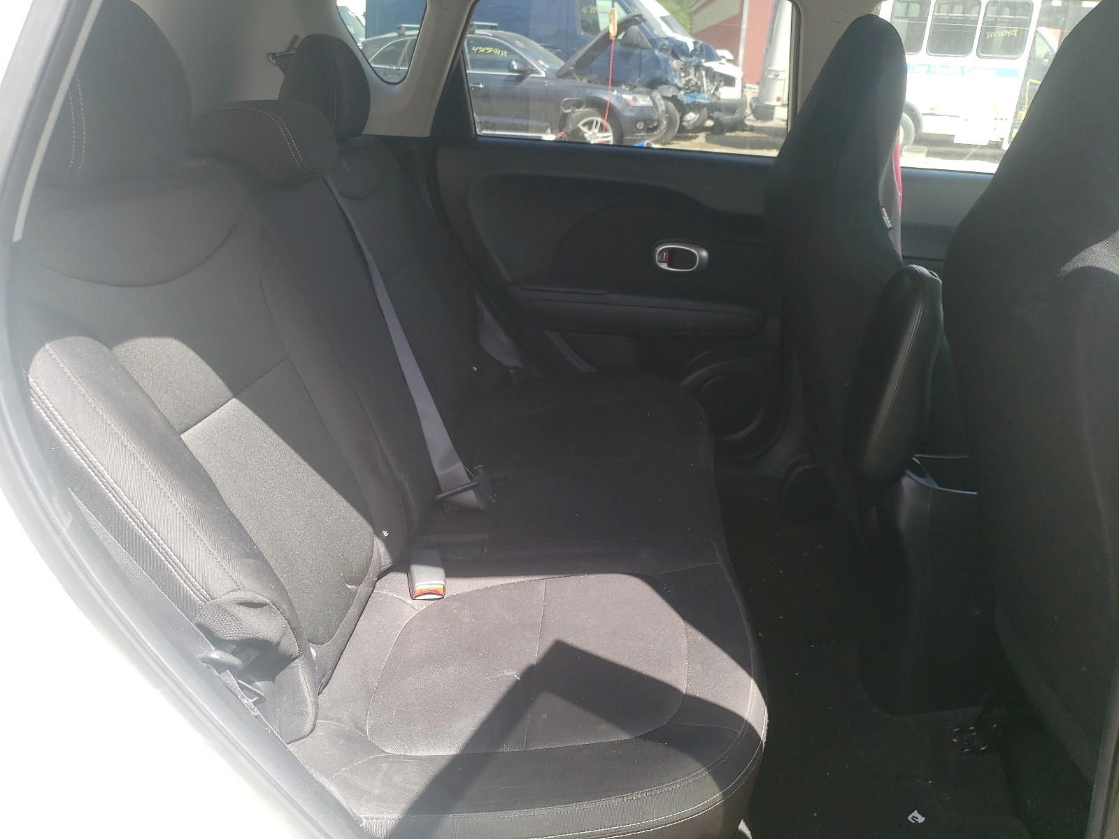 Photo 6 from auction – 2015 KIA SOUL with VIN KNDJN2A26F7158358
