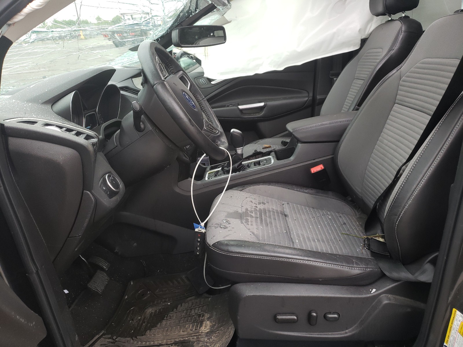 Photo 5 from auction – 2017 FORD ESCAPE TIT with VIN 1FMCU9J91HUC17107