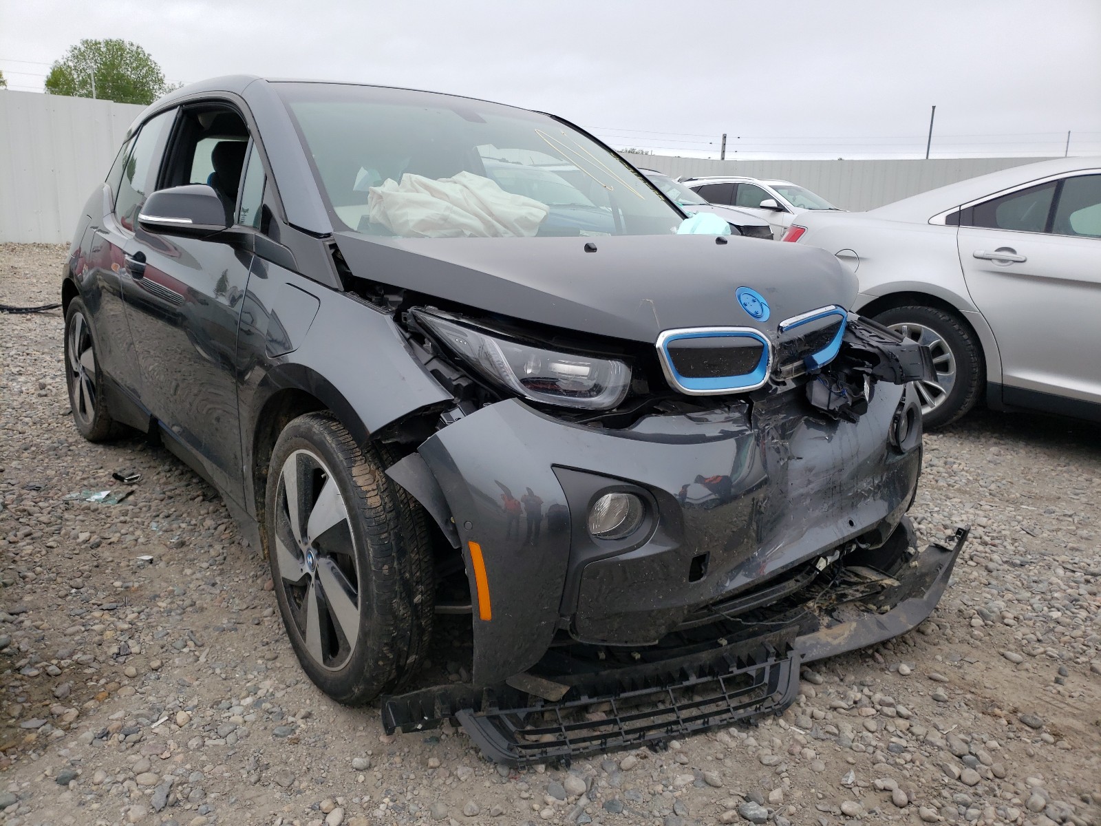 BMW I3 REX 2017 with VIN WBY1Z8C30HV891418 - Photo from auction