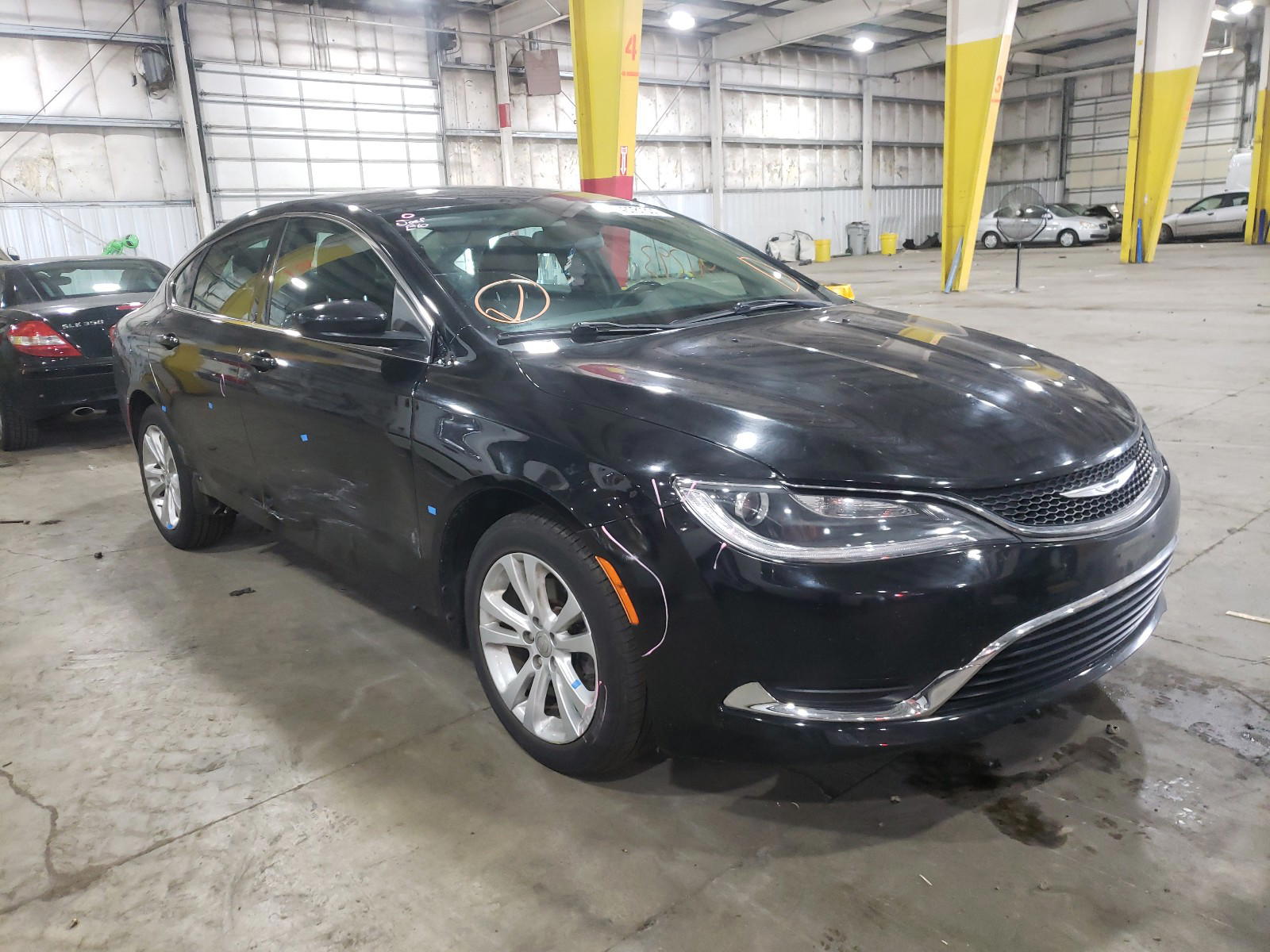 CHRYSLER 200 LIMITE 2015 with VIN 1C3CCCAB7FN692229 - Photo from auction