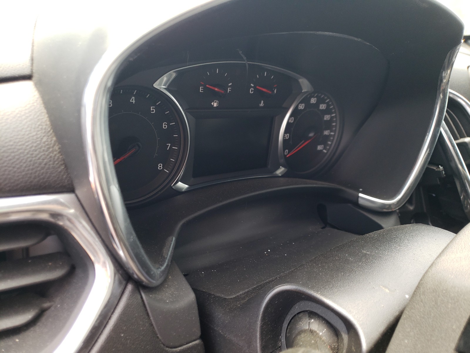 Photo 8 from auction – 2020 CHEVROLET EQUINOX LT with VIN 2GNAXJEV7L6115658