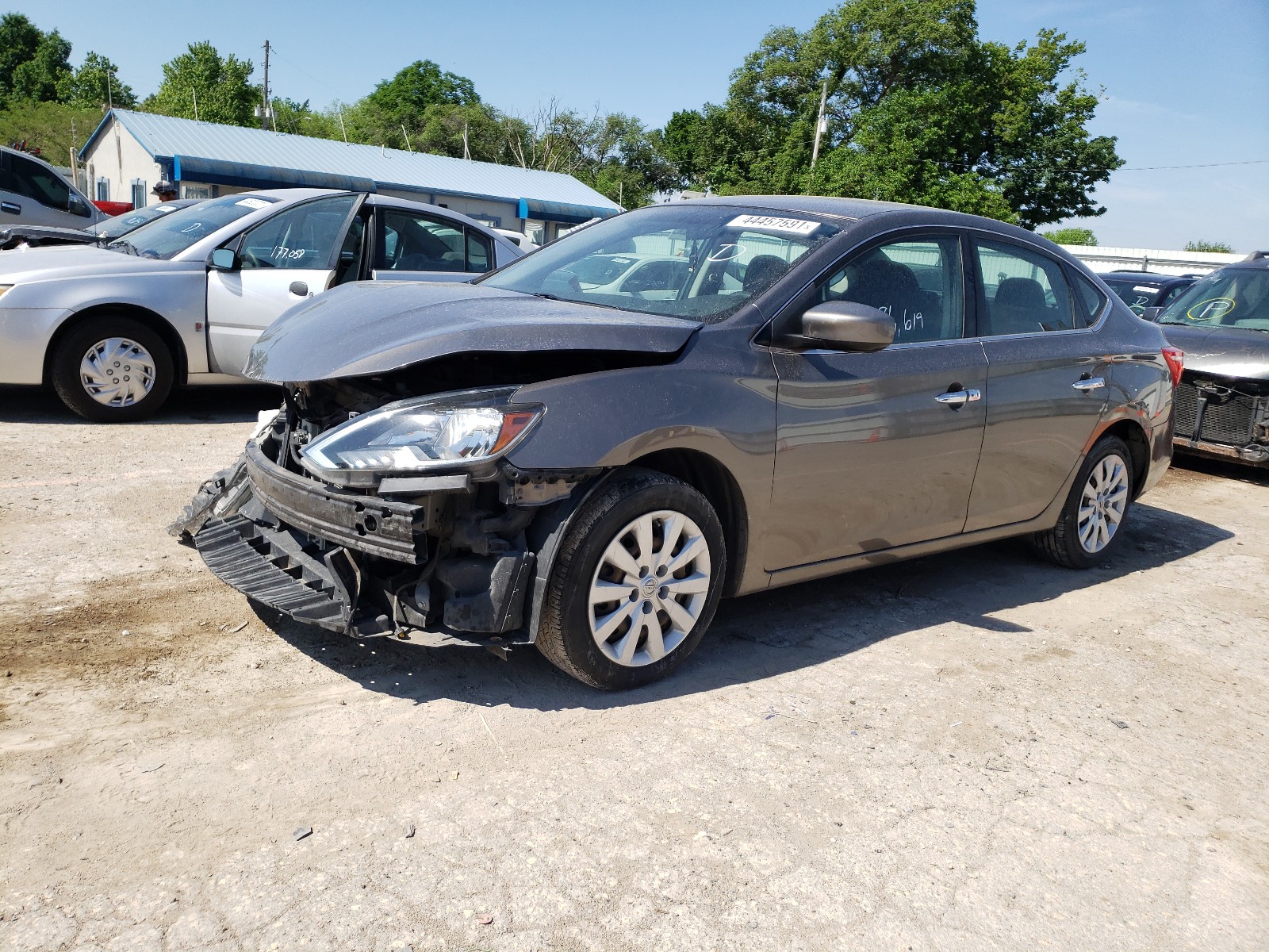Photo 2 from auction – 2016 NISSAN SENTRA S with VIN 3N1AB7AP6GL666749