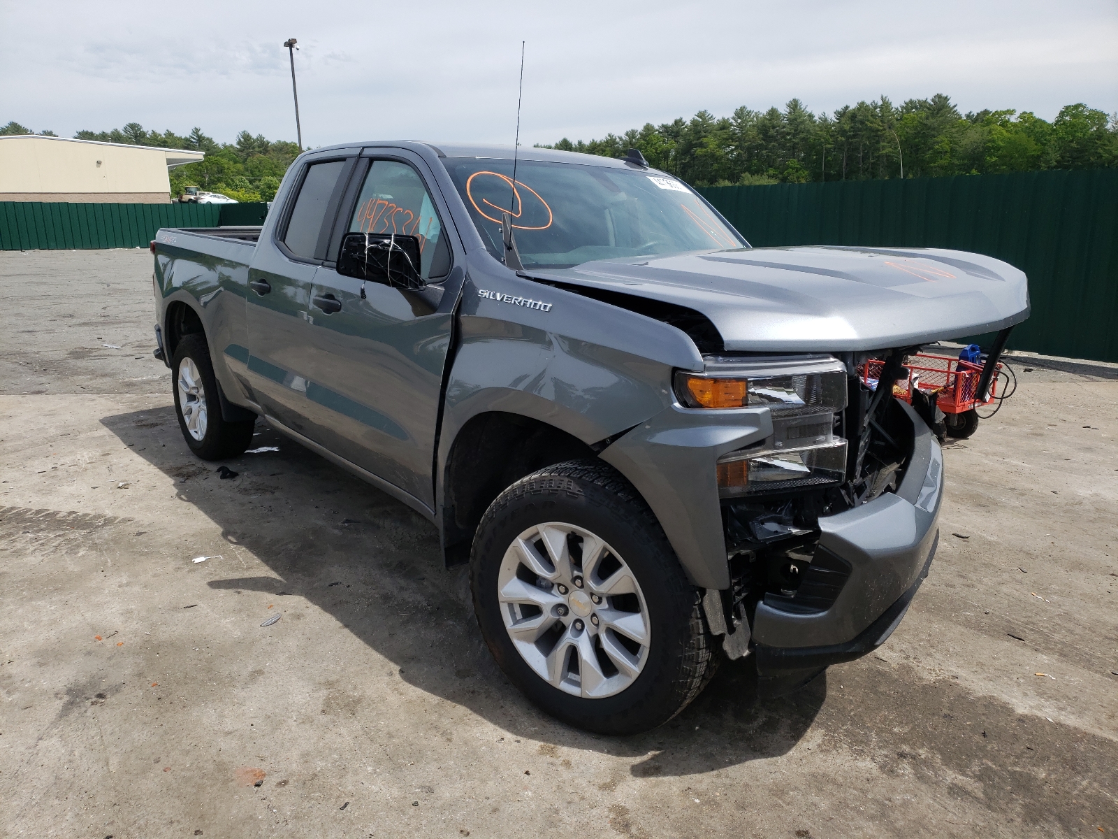 Photo 1 from auction – 2020 CHEVROLET SILVERADO with VIN 1GCRYBEK4LZ200904