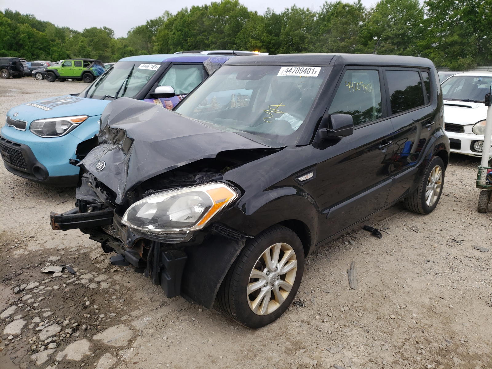 Photo 2 from auction – 2013 KIA SOUL with VIN KNDJT2A50D7753252