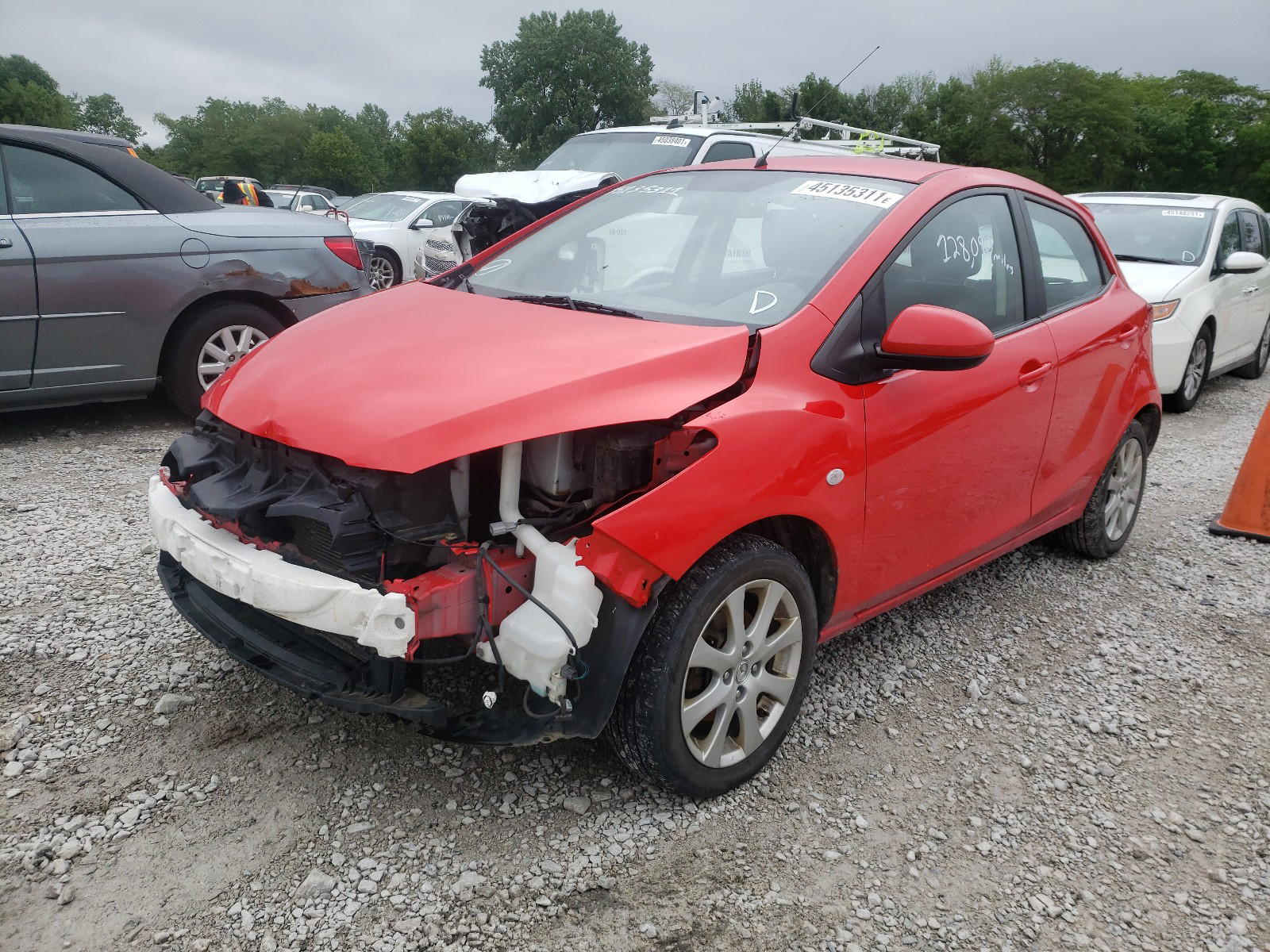 Photo 2 from auction – 2011 MAZDA MAZDA2 with VIN JM1DE1HY0B0120600