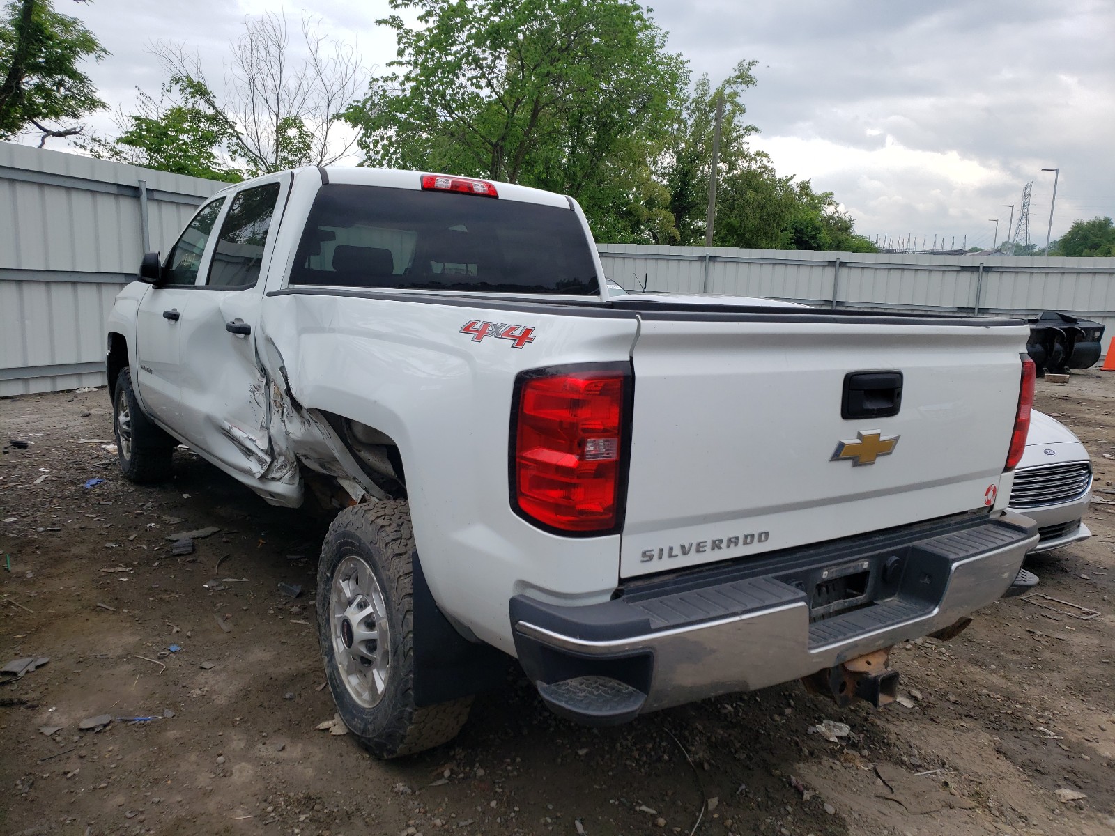 Photo 3 from auction – 2016 CHEVROLET SILVERADO with VIN 1GC1KUEG7GF160931