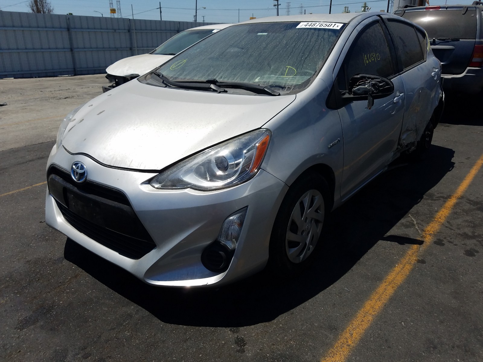Photo 2 from auction – 2016 TOYOTA PRIUS C with VIN JTDKDTB37G1124387