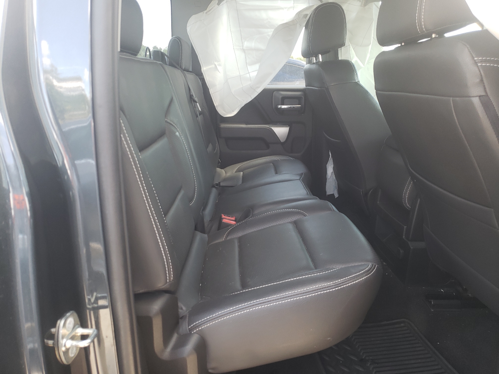 Photo 6 from auction – 2018 CHEVROLET SILVERADO with VIN 1GCRCREC6JZ168082