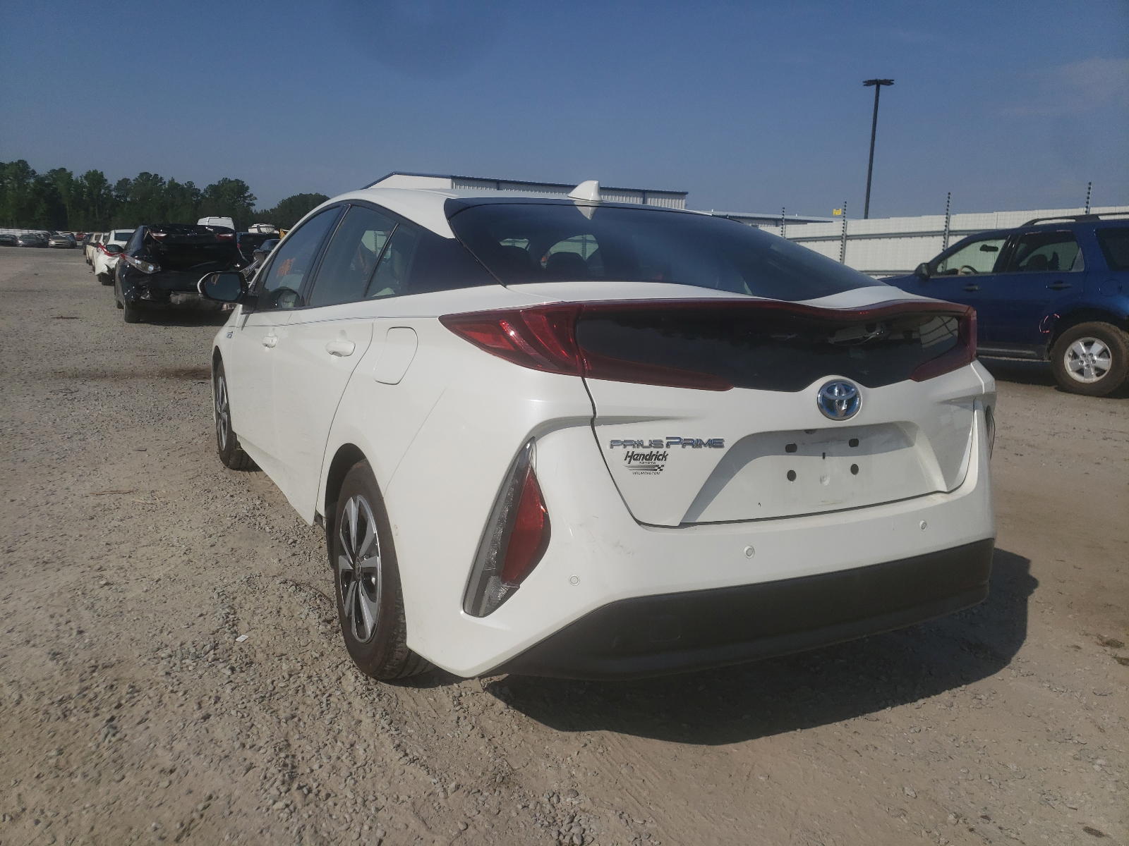 Photo 3 from auction – 2017 TOYOTA PRIUS PRIM with VIN JTDKARFP1H3000355