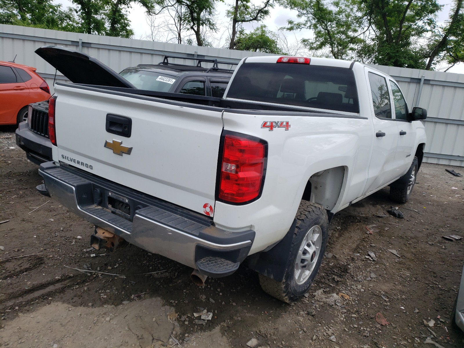 Photo 4 from auction – 2016 CHEVROLET SILVERADO with VIN 1GC1KUEG7GF160931