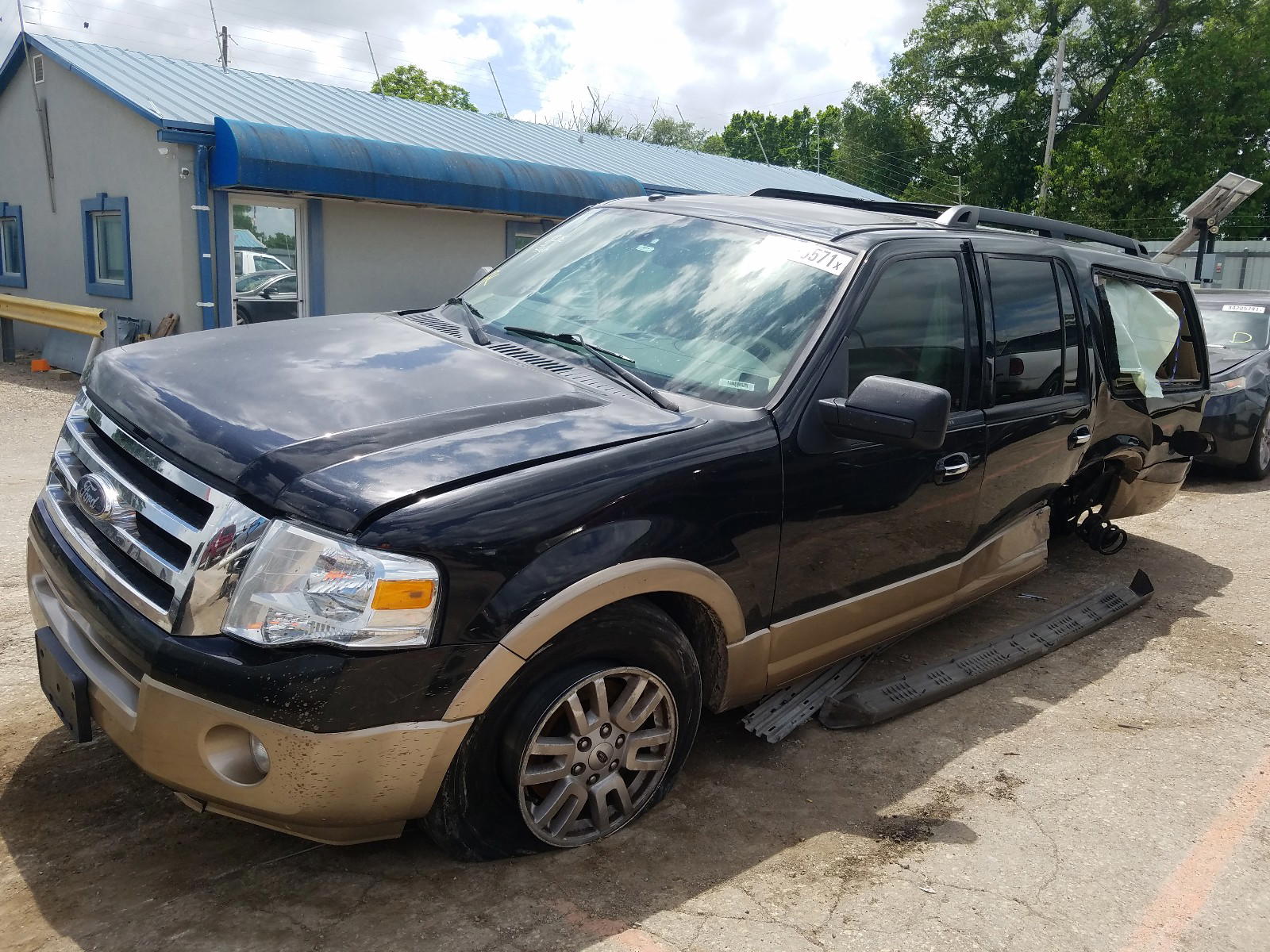 Photo 2 from auction – 2012 FORD EXPEDITION with VIN 1FMJK1J59CEF52632