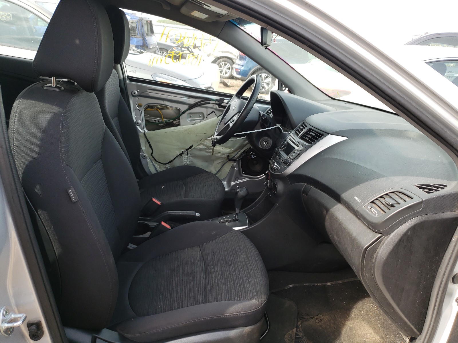 Photo 5 from auction – 2015 HYUNDAI ACCENT GS with VIN KMHCT5AE1FU208767