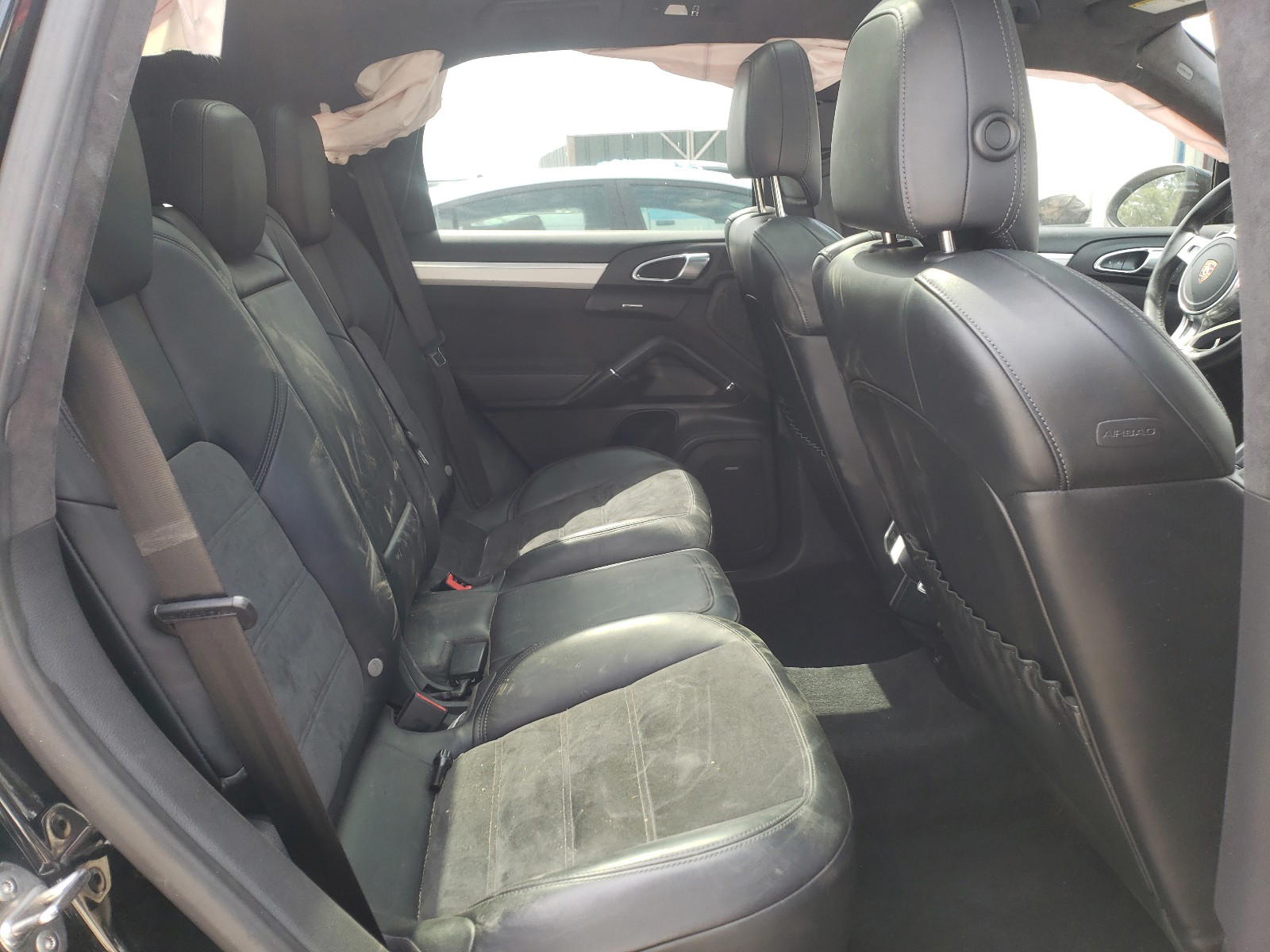 Photo 6 from auction – 2013 PORSCHE CAYENNE GT with VIN WP1AD2A20DLA77474