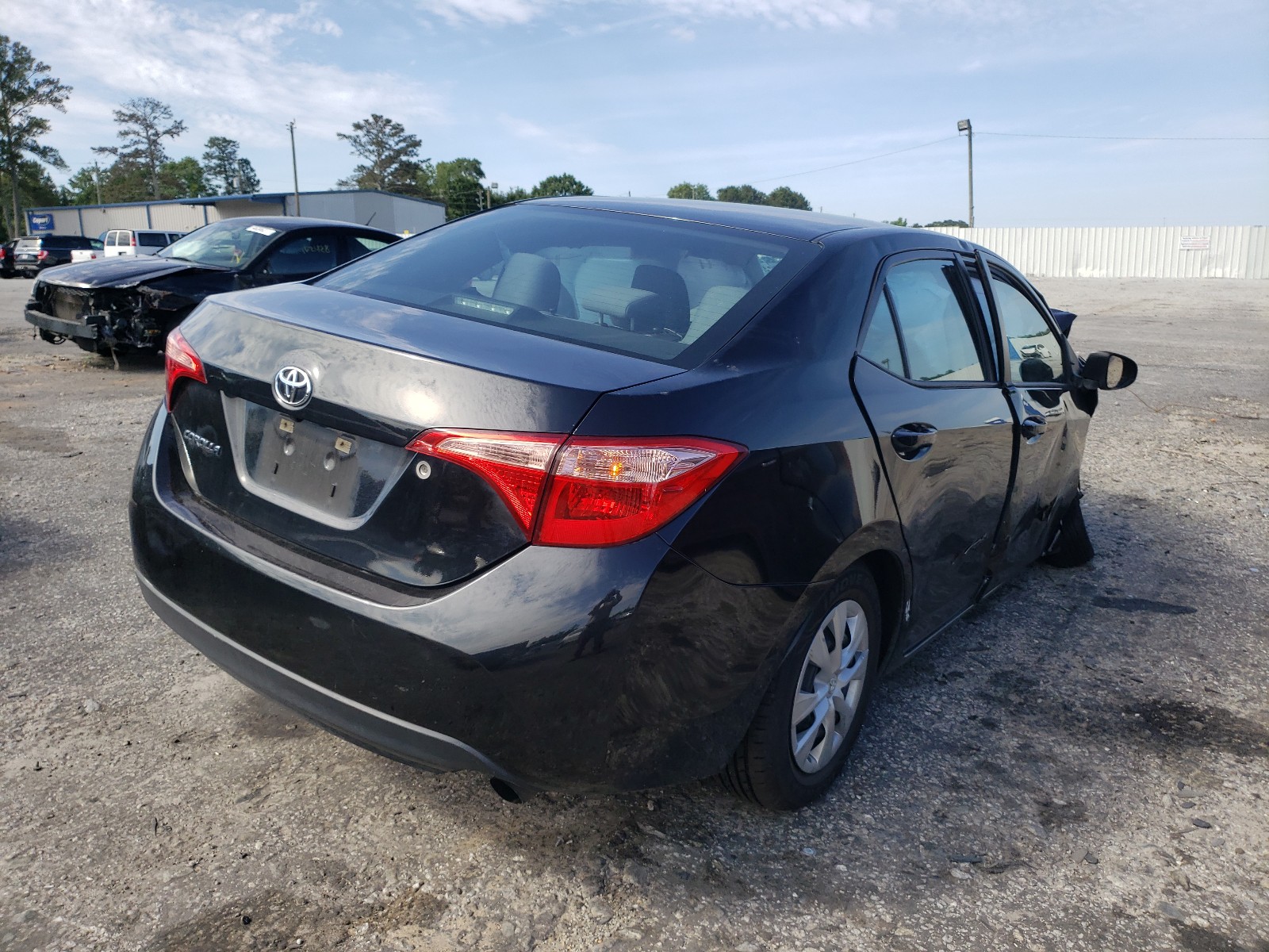 Photo 4 from auction – 2017 TOYOTA COROLLA L with VIN 5YFBURHE6HP736122