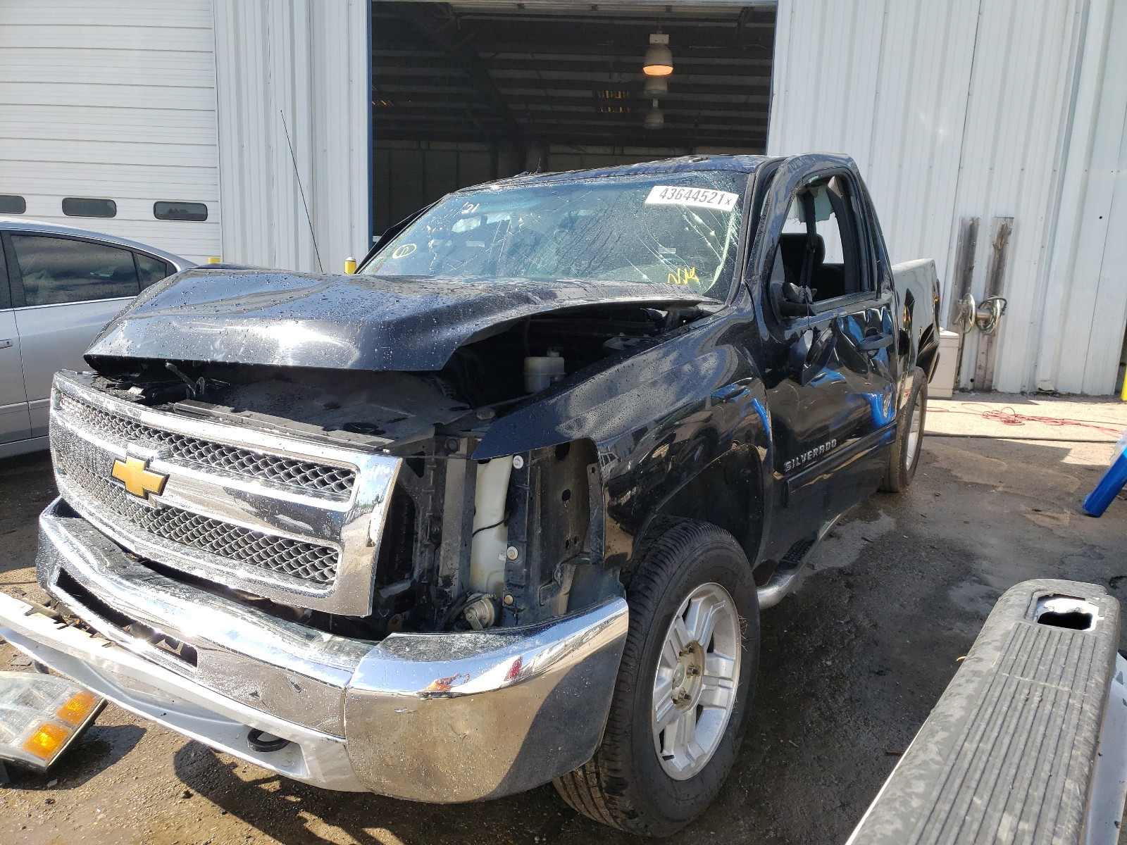 Photo 2 from auction – 2012 CHEVROLET SILVERADO with VIN 1GCRKSE75CZ287211