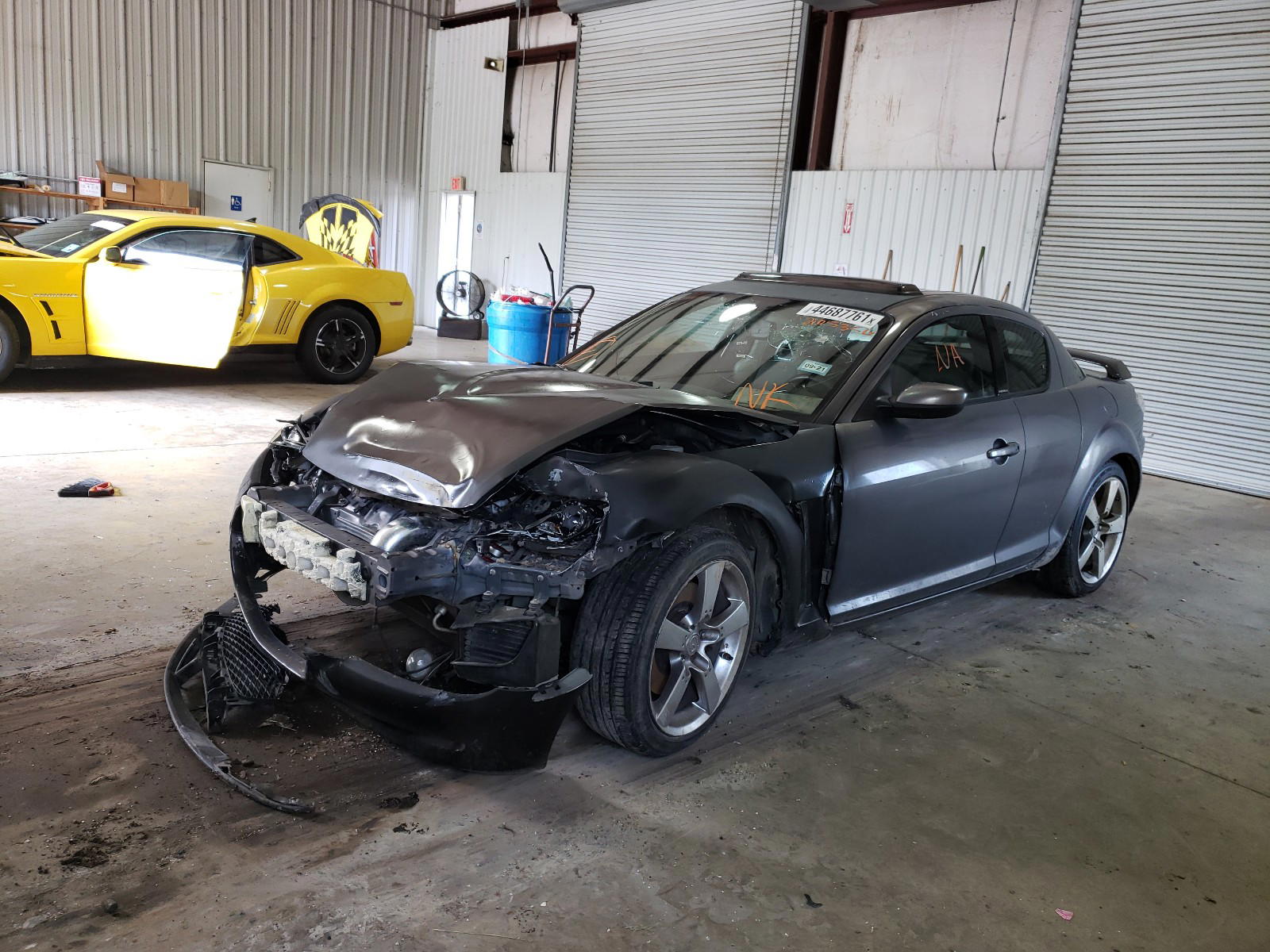 Photo 2 from auction – 2006 MAZDA RX8 with VIN JM1FE173760205356