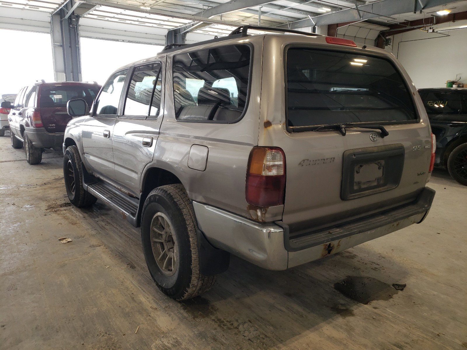 Photo 3 from auction – 2001 TOYOTA 4RUNNER SR with VIN JT3HN86R010339792