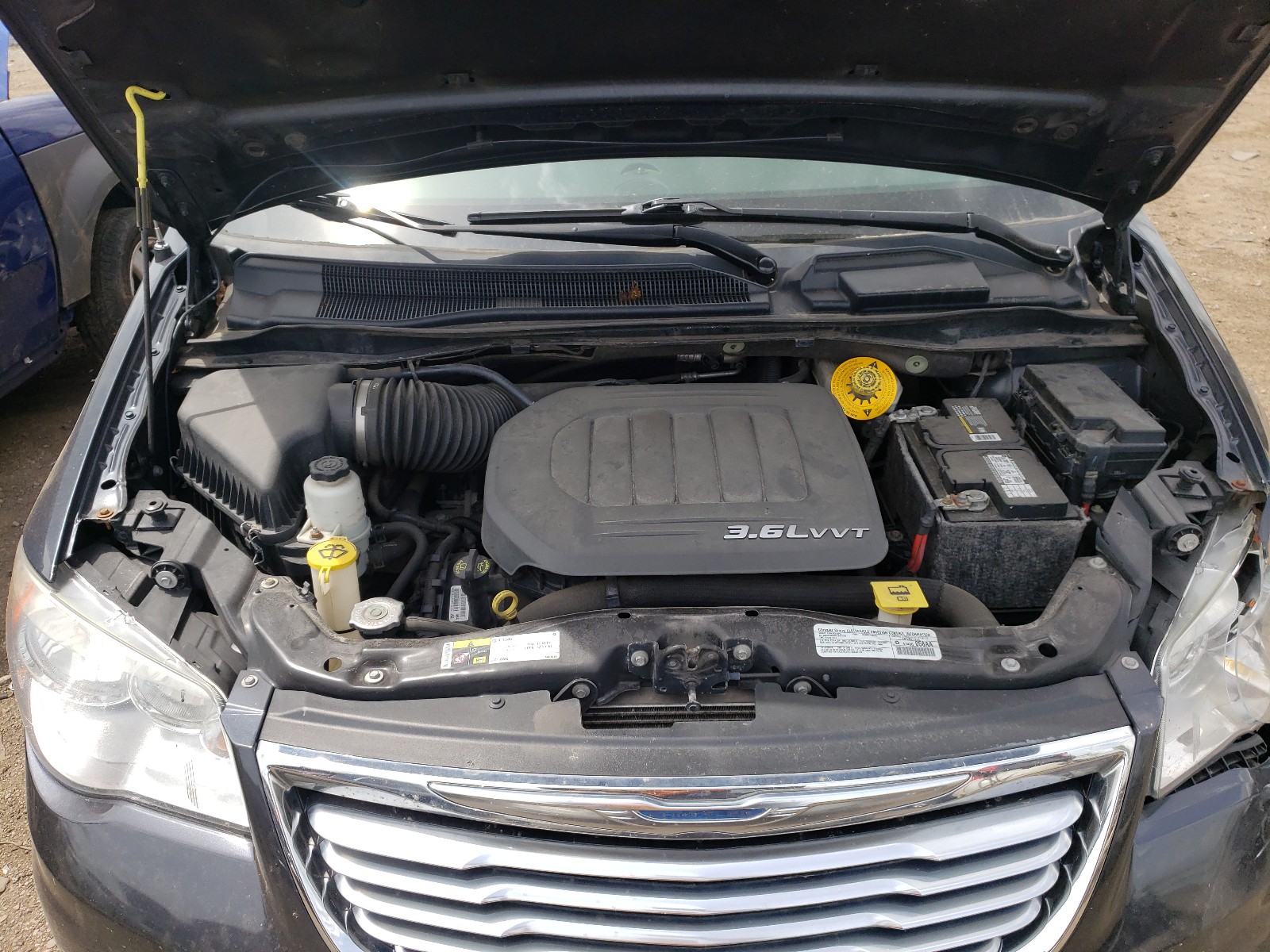 Photo 7 from auction – 2014 CHRYSLER TOWN & COU with VIN 2C4RC1BG9ER434302