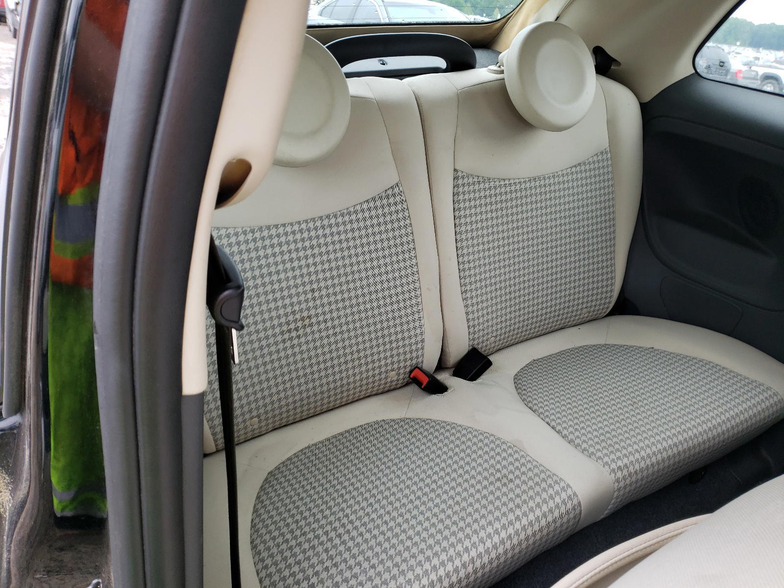 Photo 6 from auction – 2017 FIAT 500 POP with VIN 3C3CFFLRXHT571104