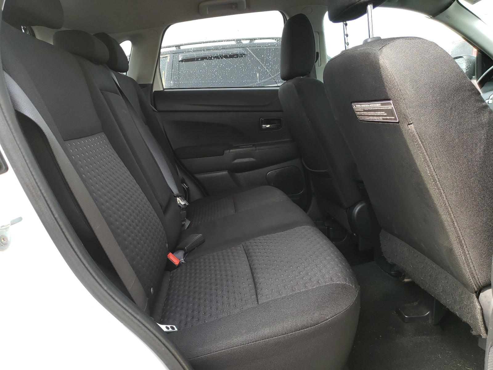 Photo 6 from auction – 2011 MITSUBISHI OUTLANDER with VIN JA4AP4AU6BZ004698
