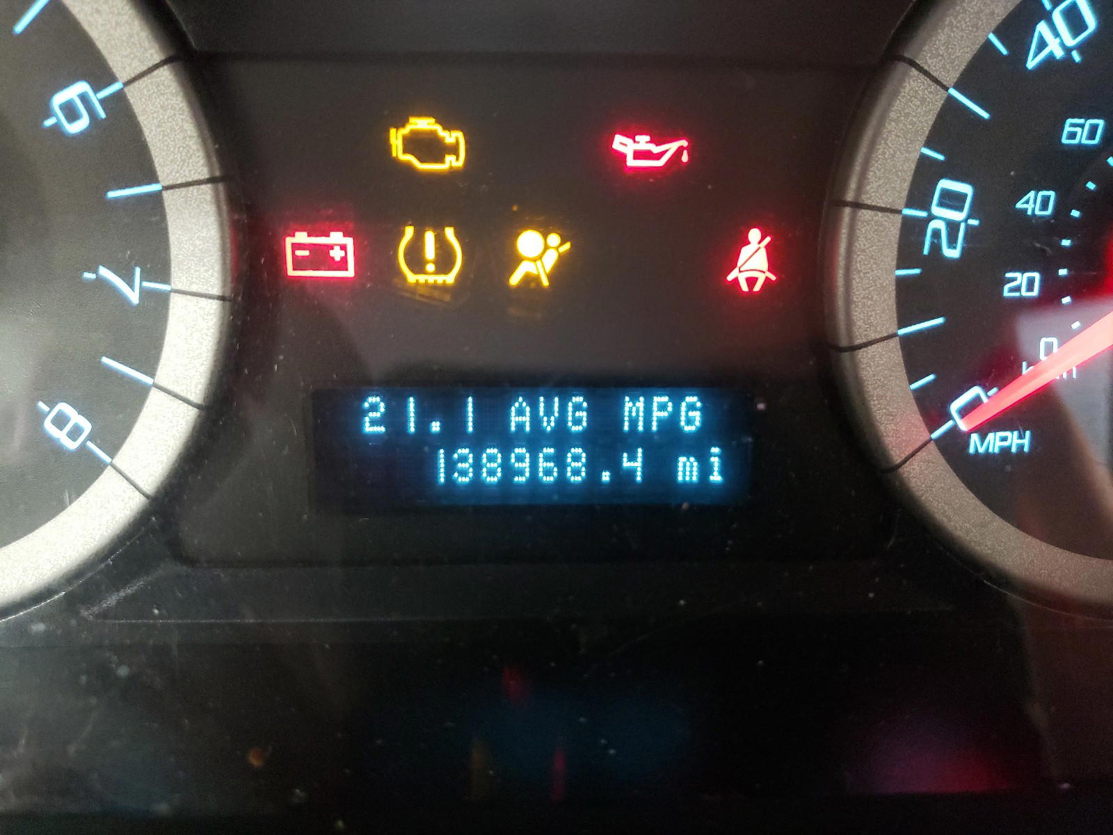 Photo 8 from auction – 2010 FORD ESCAPE LIM with VIN 1FMCU0EG6AKD05737