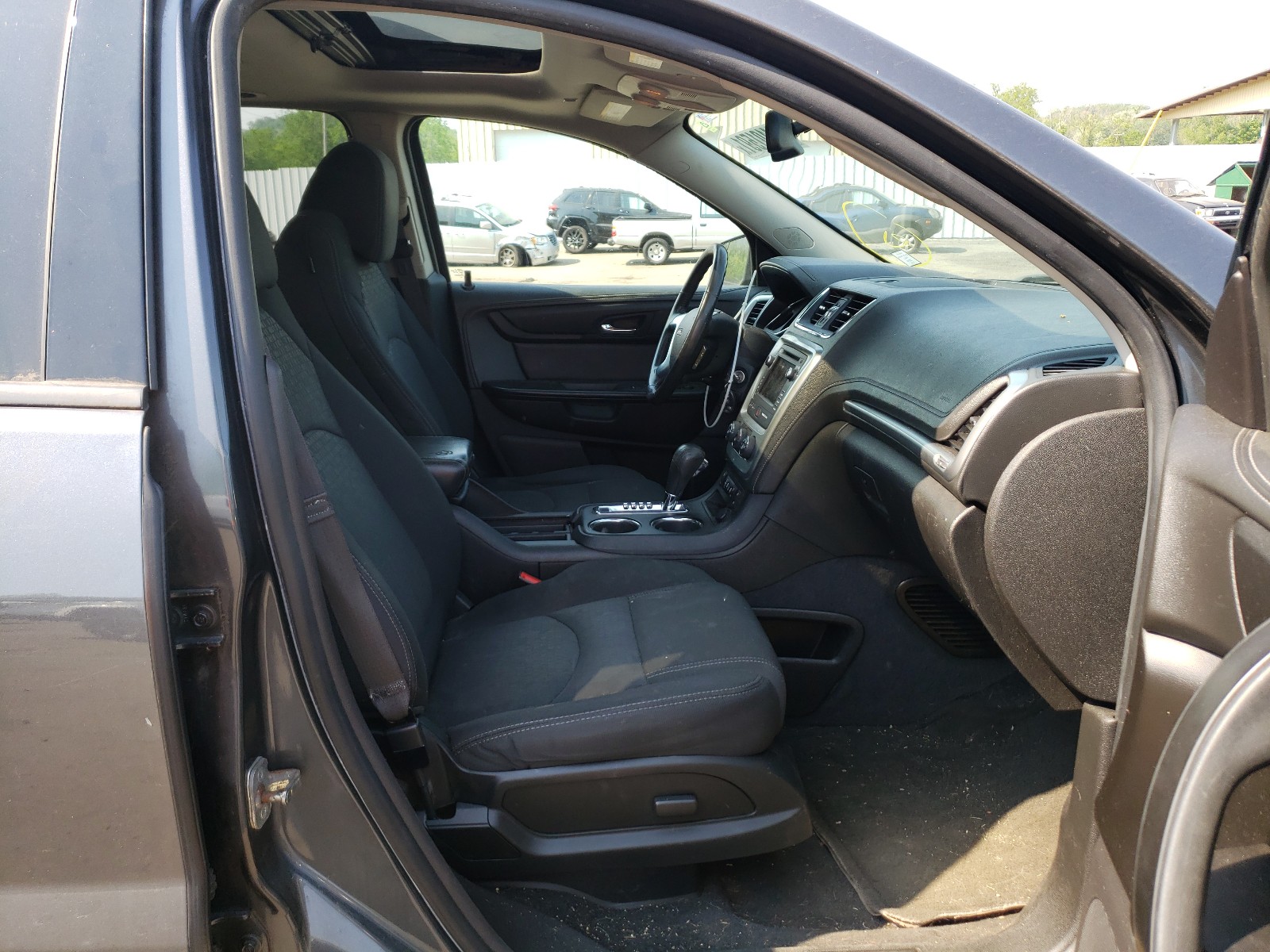 Photo 5 from auction – 2014 GMC ACADIA SLE with VIN 1GKKVPKD9EJ265542