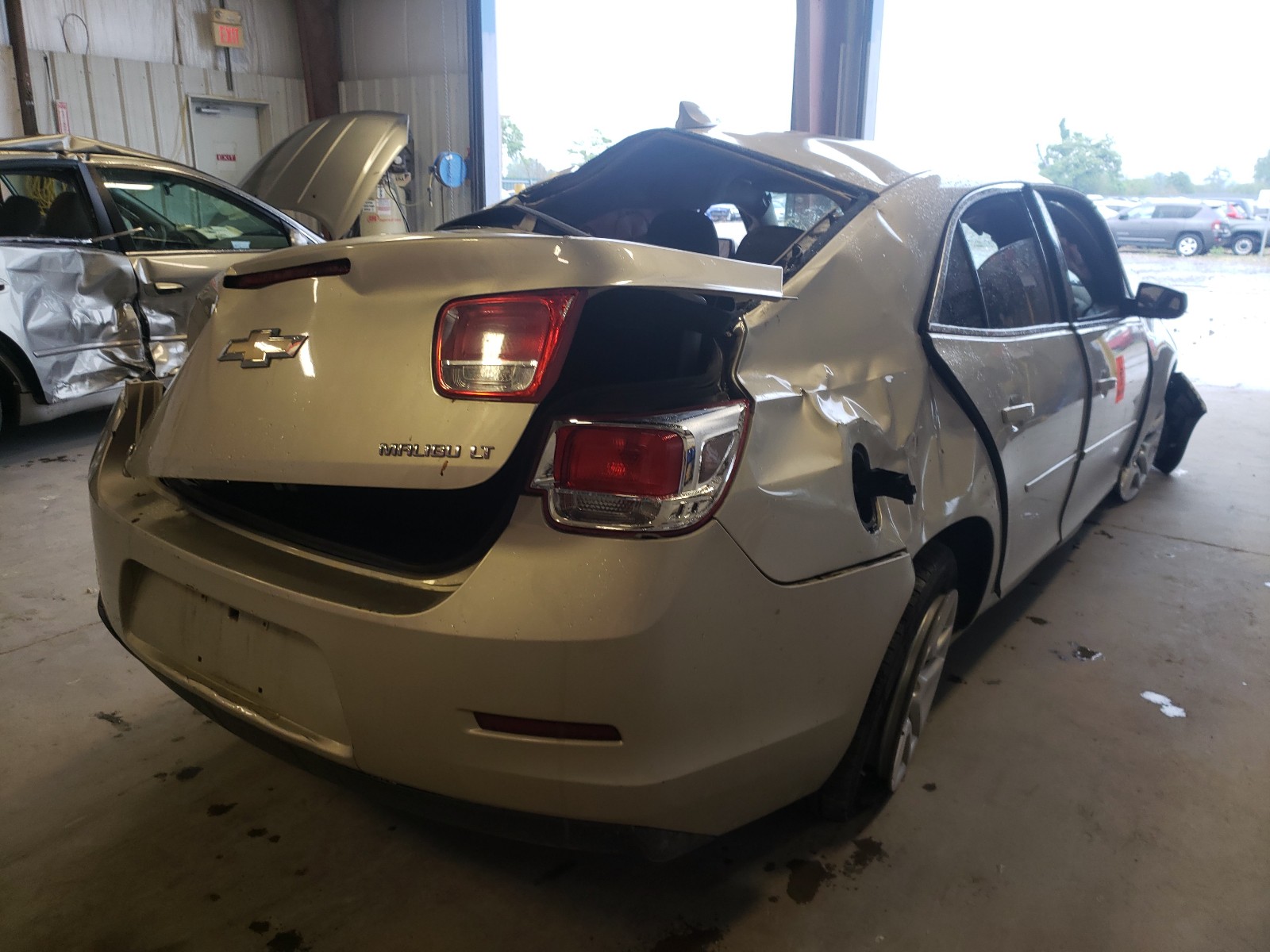 Photo 4 from auction – 2015 CHEVROLET MALIBU 1LT with VIN 1G11C5SL0FF273938