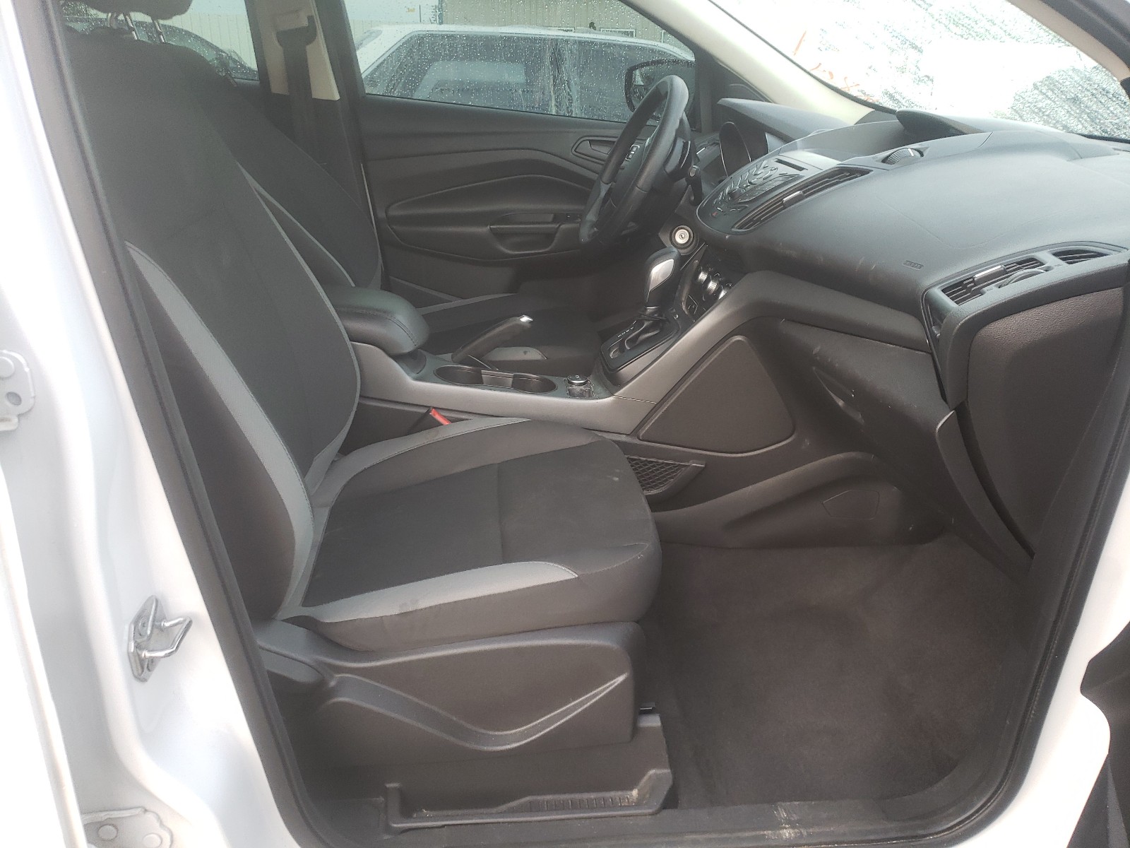 Foto 5 de la subasta – 2014 FORD ESCAPE S con VIN 1FMCU0F79EUE49730