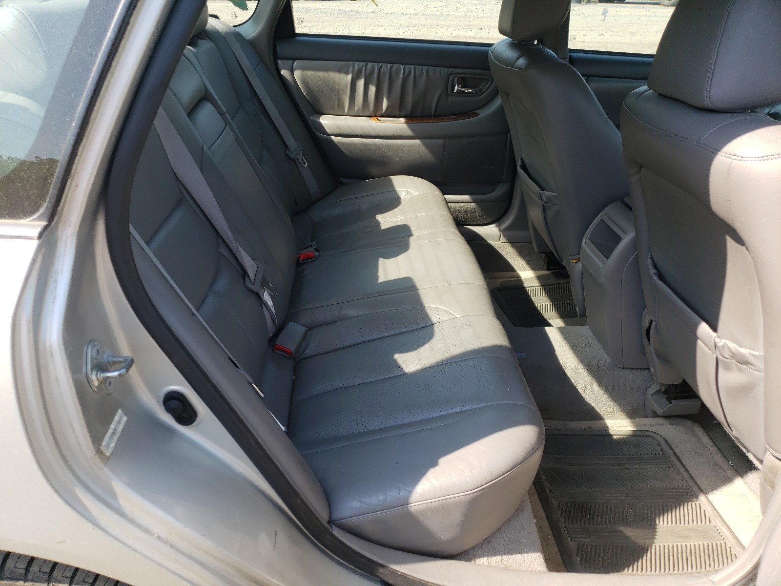 Photo 6 from auction – 2003 TOYOTA AVALON XL with VIN 4T1BF28B63U303690