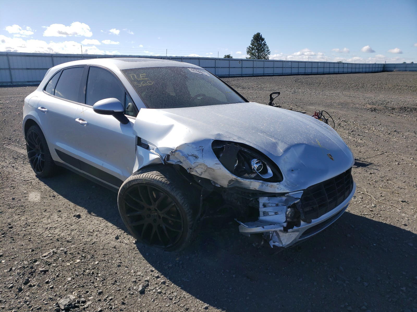 PORSCHE MACAN 2017 with VIN WP1AA2A58HLB01495 - Photo from auction