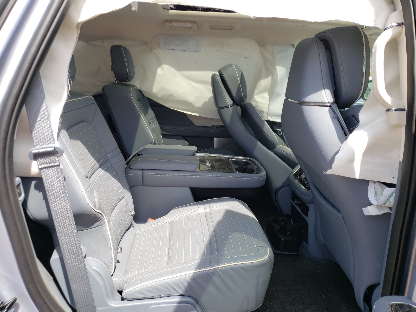 Photo 6 from auction – 2020 LINCOLN NAVIGATOR with VIN 5LMJJ2TT4LEL18254