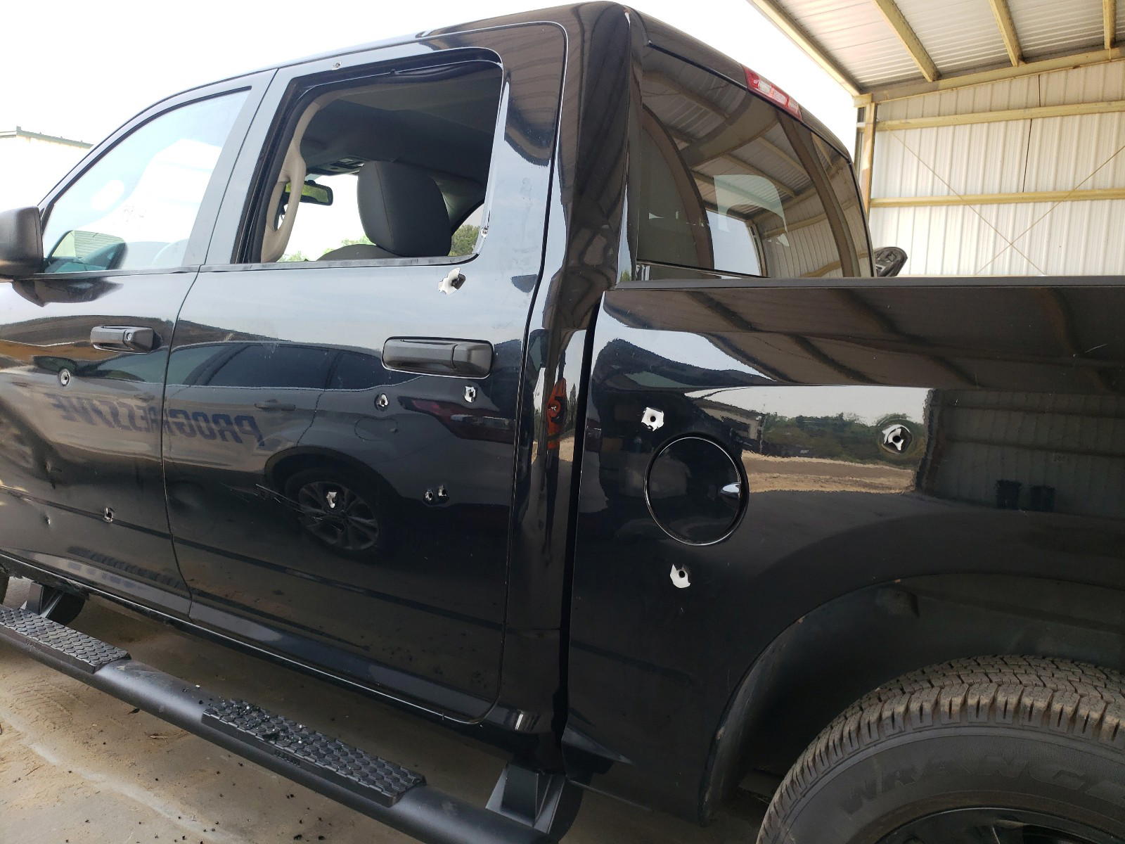 Photo 9 from auction – 2013 RAM 1500 ST with VIN 1C6RR6KT1DS717211