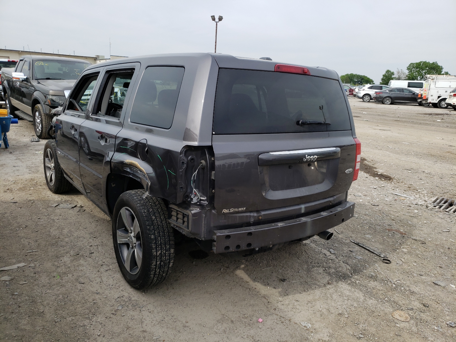 Photo 3 from auction – 2016 JEEP PATRIOT LA with VIN 1C4NJPFA5GD710235