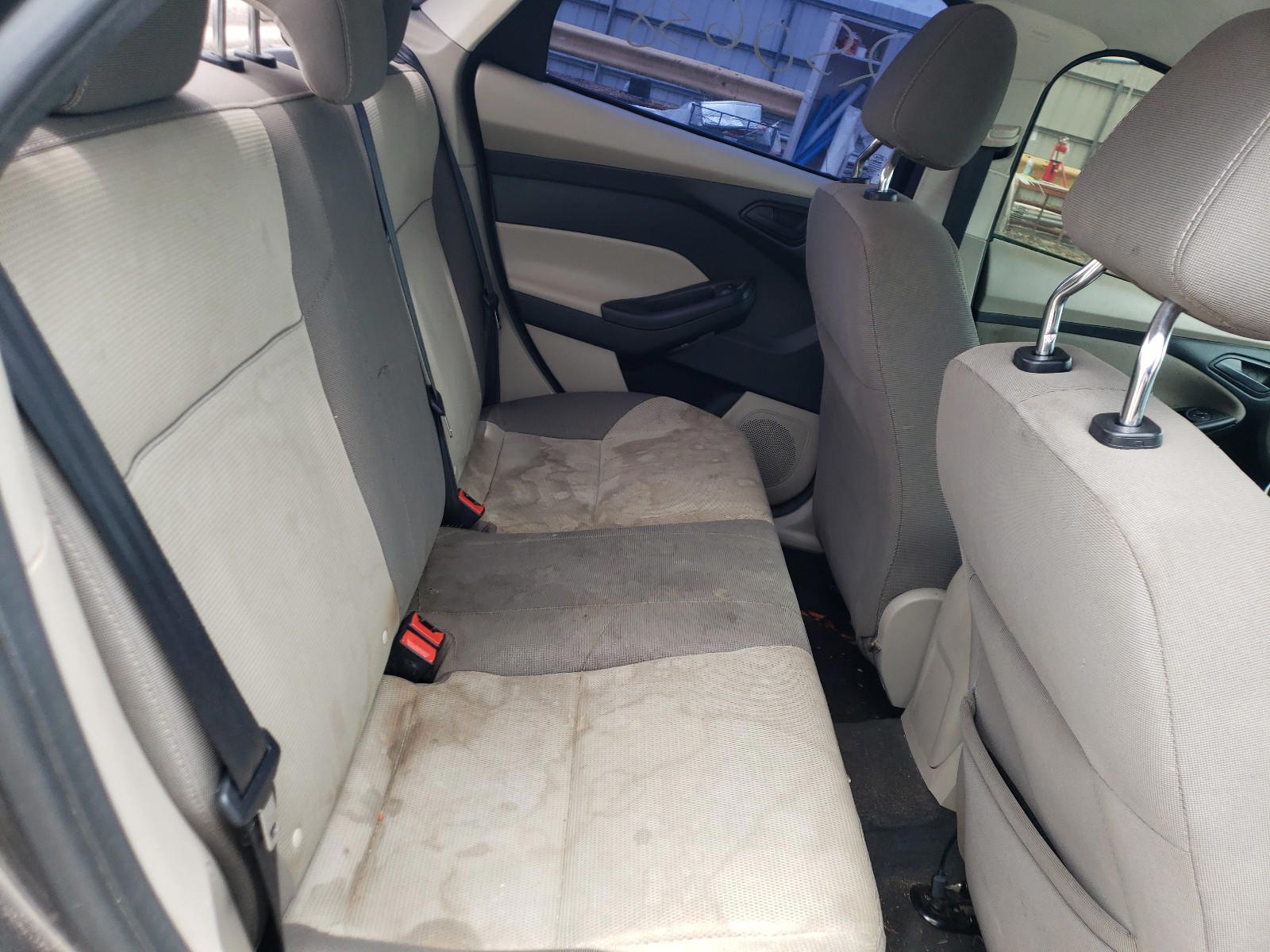 Photo 6 from auction – 2012 FORD FOCUS SE with VIN 1FAHP3F21CL308456