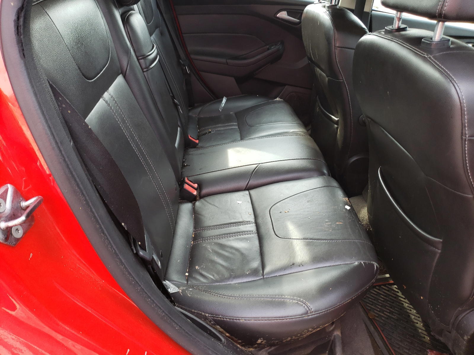 Photo 6 from auction – 2013 FORD FOCUS SE with VIN 1FADP3F28DL236235